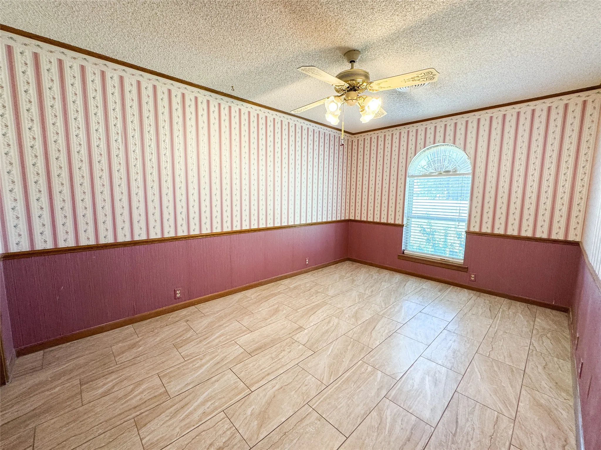 Single Family Residence For Sale in Haskell County , 103 5th Street, Rule, Texas 79547, 3 Bedroom, 2 Bathroom, Garage spaces, 1,775 Sqft, built in 1975, mls#21304059, Real Estate Agent in Rule, Homes For Sale in Haskell county, Homes For Sale in Rule, Realtor in Rule Texas, Real Estate Brokerage Independent Realty Texas, Luminita Cordes Realtor