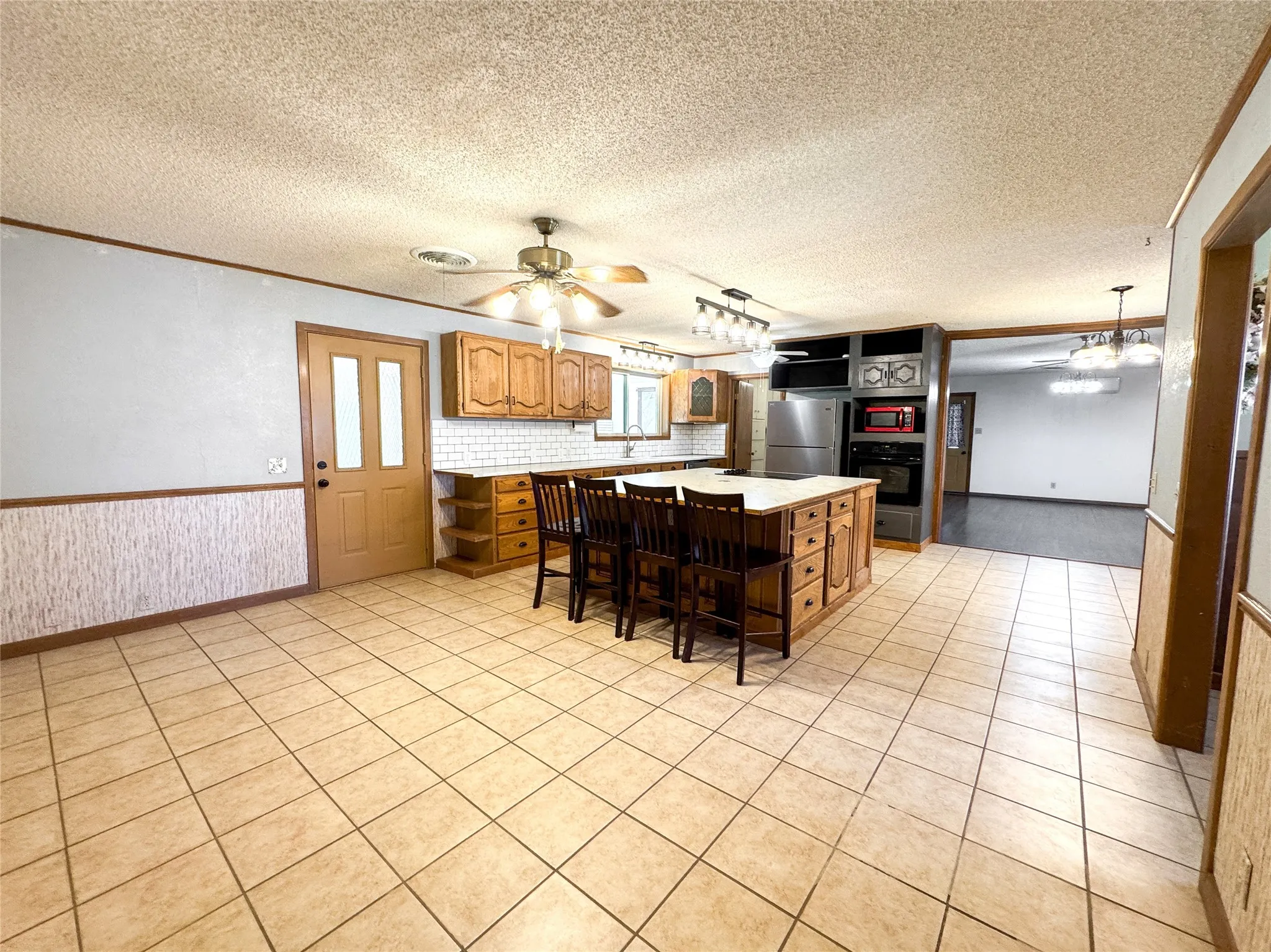 Single Family Residence For Sale in Haskell County , 103 5th Street, Rule, Texas 79547, 3 Bedroom, 2 Bathroom, Garage spaces, 1,775 Sqft, built in 1975, mls#21304059, Real Estate Agent in Rule, Homes For Sale in Haskell county, Homes For Sale in Rule, Realtor in Rule Texas, Real Estate Brokerage Independent Realty Texas, Luminita Cordes Realtor