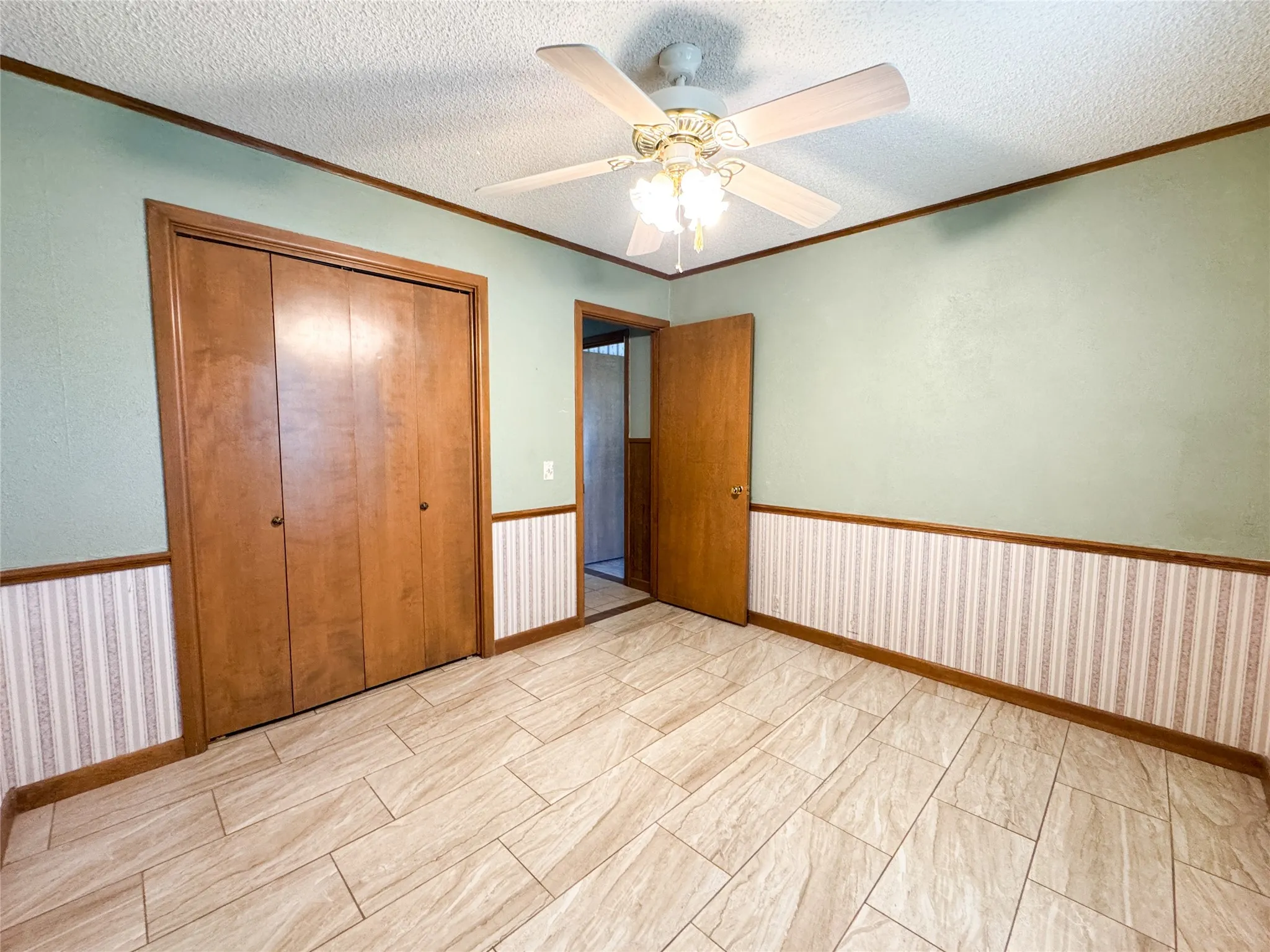 Single Family Residence For Sale in Haskell County , 103 5th Street, Rule, Texas 79547, 3 Bedroom, 2 Bathroom, Garage spaces, 1,775 Sqft, built in 1975, mls#21304059, Real Estate Agent in Rule, Homes For Sale in Haskell county, Homes For Sale in Rule, Realtor in Rule Texas, Real Estate Brokerage Independent Realty Texas, Luminita Cordes Realtor