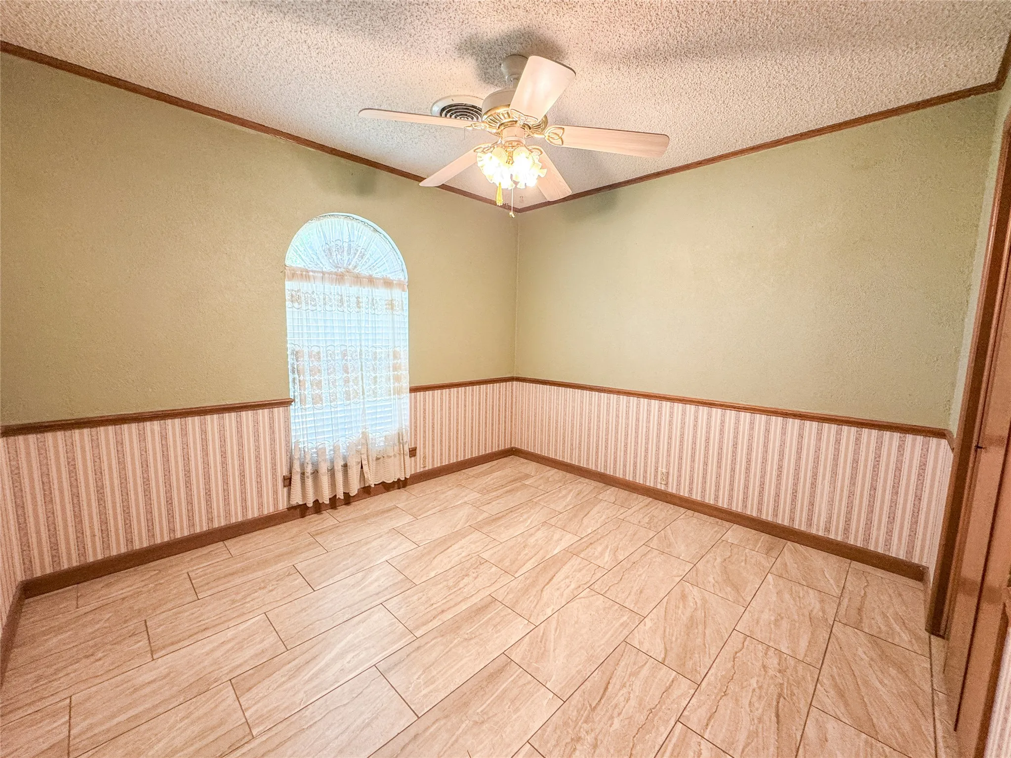 Single Family Residence For Sale in Haskell County , 103 5th Street, Rule, Texas 79547, 3 Bedroom, 2 Bathroom, Garage spaces, 1,775 Sqft, built in 1975, mls#21304059, Real Estate Agent in Rule, Homes For Sale in Haskell county, Homes For Sale in Rule, Realtor in Rule Texas, Real Estate Brokerage Independent Realty Texas, Luminita Cordes Realtor