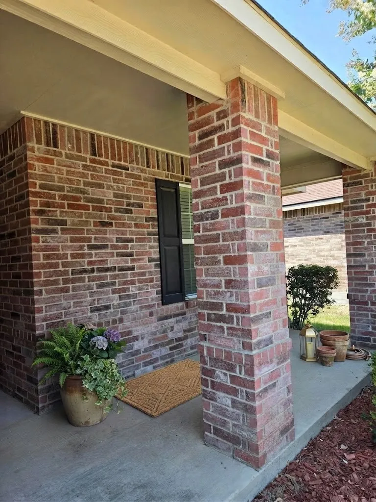 Single Family Residence For Sale in Tarrant County , 9010 Cloudveil Drive, Arlington, Texas 76002, 4 Bedroom, 3 Bathroom, 2 Garage spaces, 1,974 Sqft, built in 2013, mls#21303912, Real Estate Agent in Arlington, Homes For Sale in Tarrant county, Homes For Sale in Arlington, Realtor in Arlington Texas, Real Estate Brokerage Independent Realty Texas, Luminita Cordes Realtor