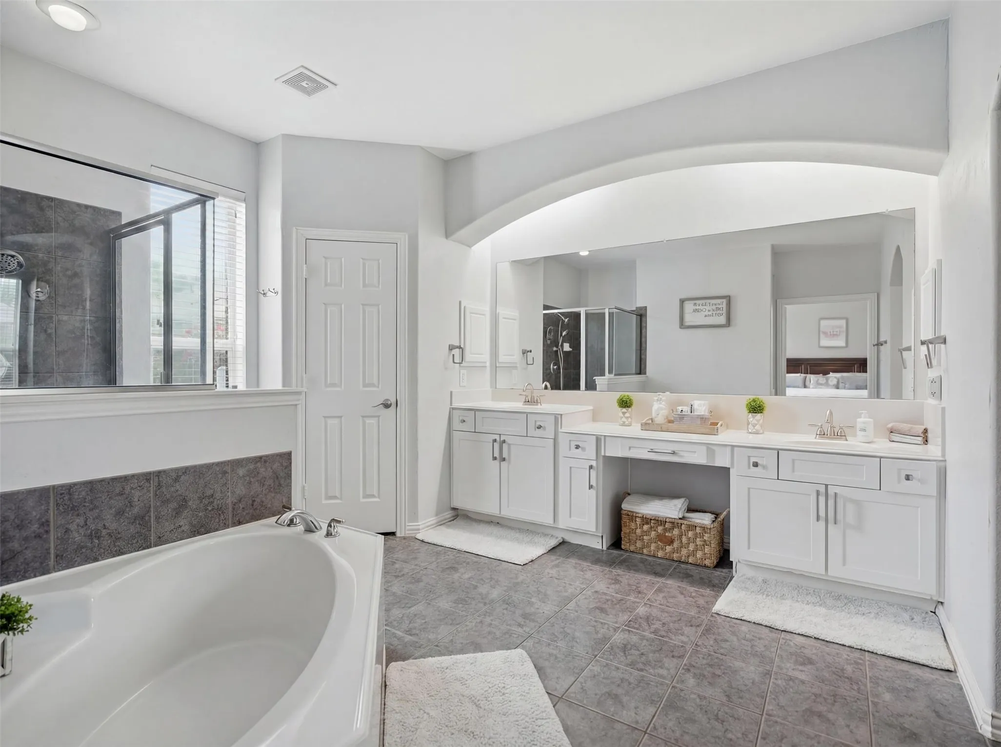 Single Family Residence For Sale in Dallas County , 8405 Player Drive, Rowlett, Texas 75089, 5 Bedroom, 4 Bathroom, 3 Garage spaces, 3,584 Sqft, built in 2006, mls#21304595, Real Estate Agent in Rowlett, Homes For Sale in Dallas county, Homes For Sale in Rowlett, Realtor in Rowlett Texas, Real Estate Brokerage Independent Realty Texas, Luminita Cordes Realtor