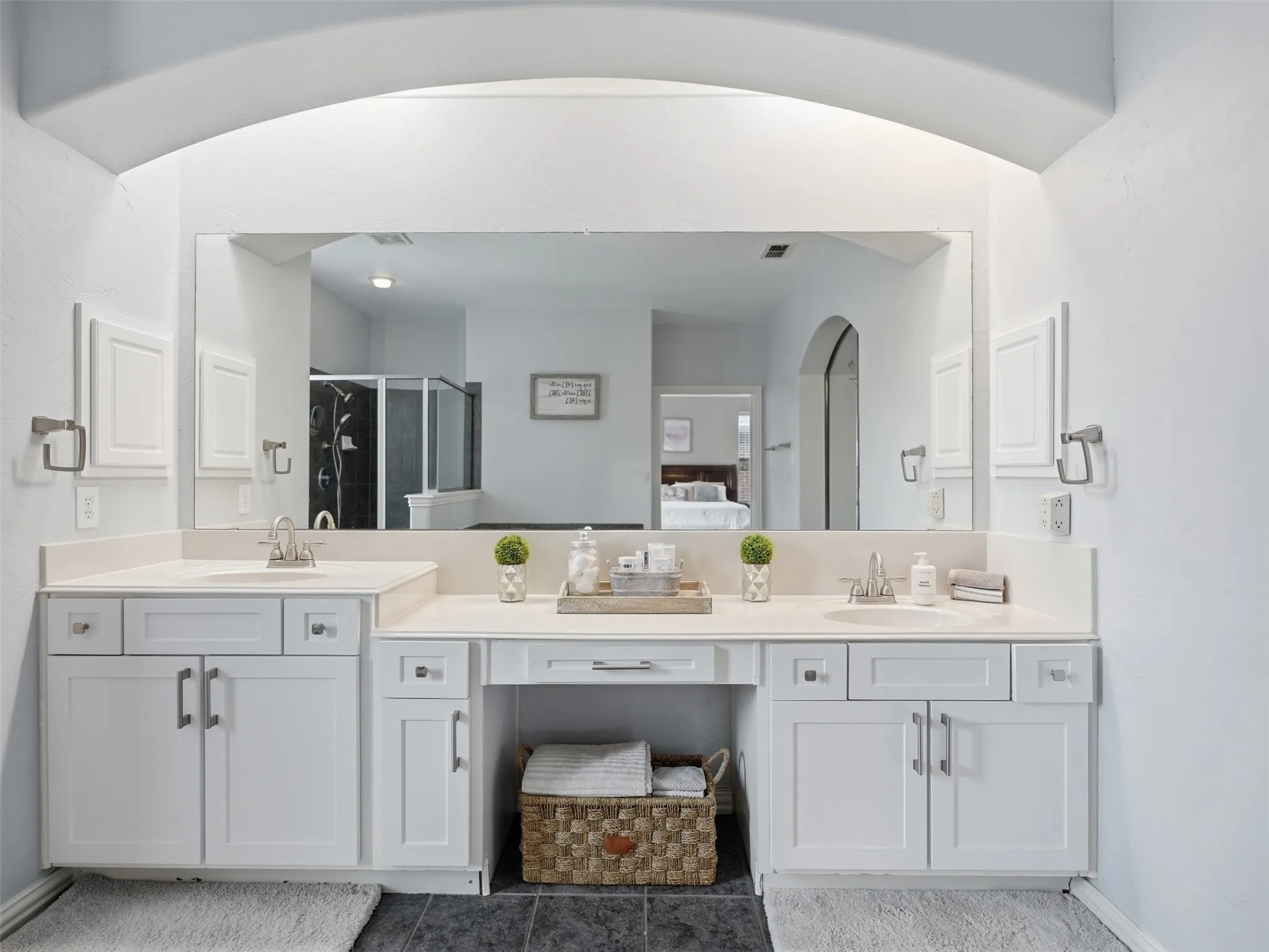 Single Family Residence For Sale in Dallas County , 8405 Player Drive, Rowlett, Texas 75089, 5 Bedroom, 4 Bathroom, 3 Garage spaces, 3,584 Sqft, built in 2006, mls#21304595, Real Estate Agent in Rowlett, Homes For Sale in Dallas county, Homes For Sale in Rowlett, Realtor in Rowlett Texas, Real Estate Brokerage Independent Realty Texas, Luminita Cordes Realtor