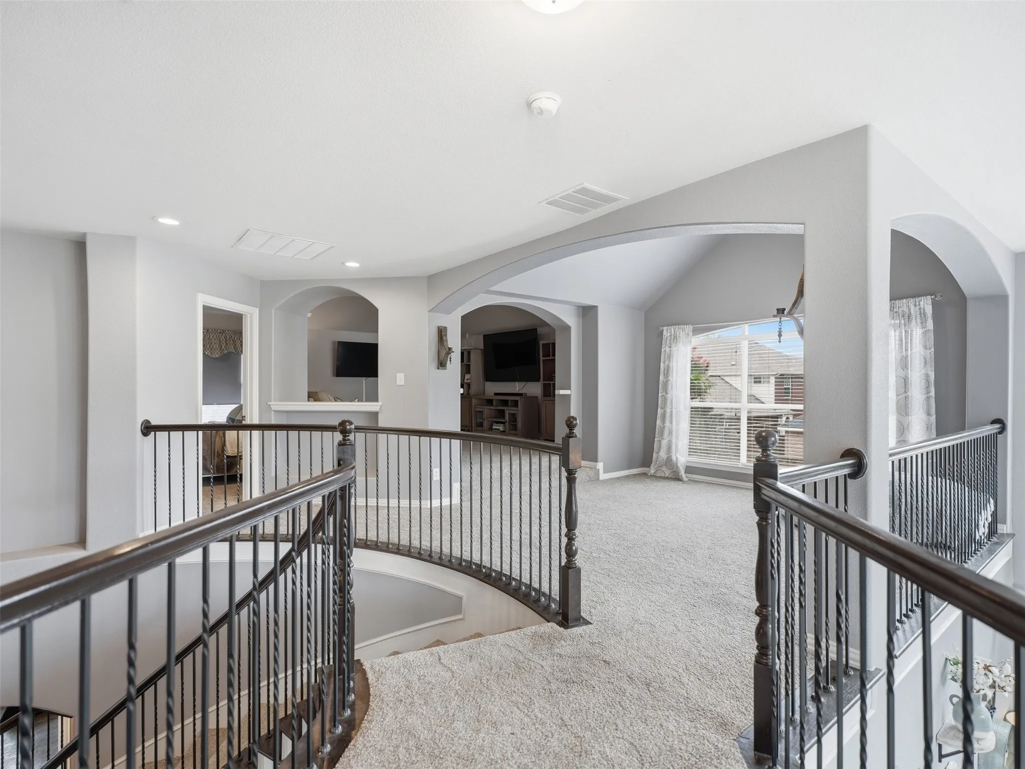 Single Family Residence For Sale in Dallas County , 8405 Player Drive, Rowlett, Texas 75089, 5 Bedroom, 4 Bathroom, 3 Garage spaces, 3,584 Sqft, built in 2006, mls#21304595, Real Estate Agent in Rowlett, Homes For Sale in Dallas county, Homes For Sale in Rowlett, Realtor in Rowlett Texas, Real Estate Brokerage Independent Realty Texas, Luminita Cordes Realtor