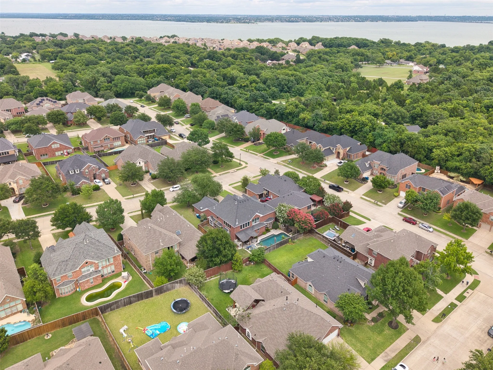 Single Family Residence For Sale in Dallas County , 8405 Player Drive, Rowlett, Texas 75089, 5 Bedroom, 4 Bathroom, 3 Garage spaces, 3,584 Sqft, built in 2006, mls#21304595, Real Estate Agent in Rowlett, Homes For Sale in Dallas county, Homes For Sale in Rowlett, Realtor in Rowlett Texas, Real Estate Brokerage Independent Realty Texas, Luminita Cordes Realtor