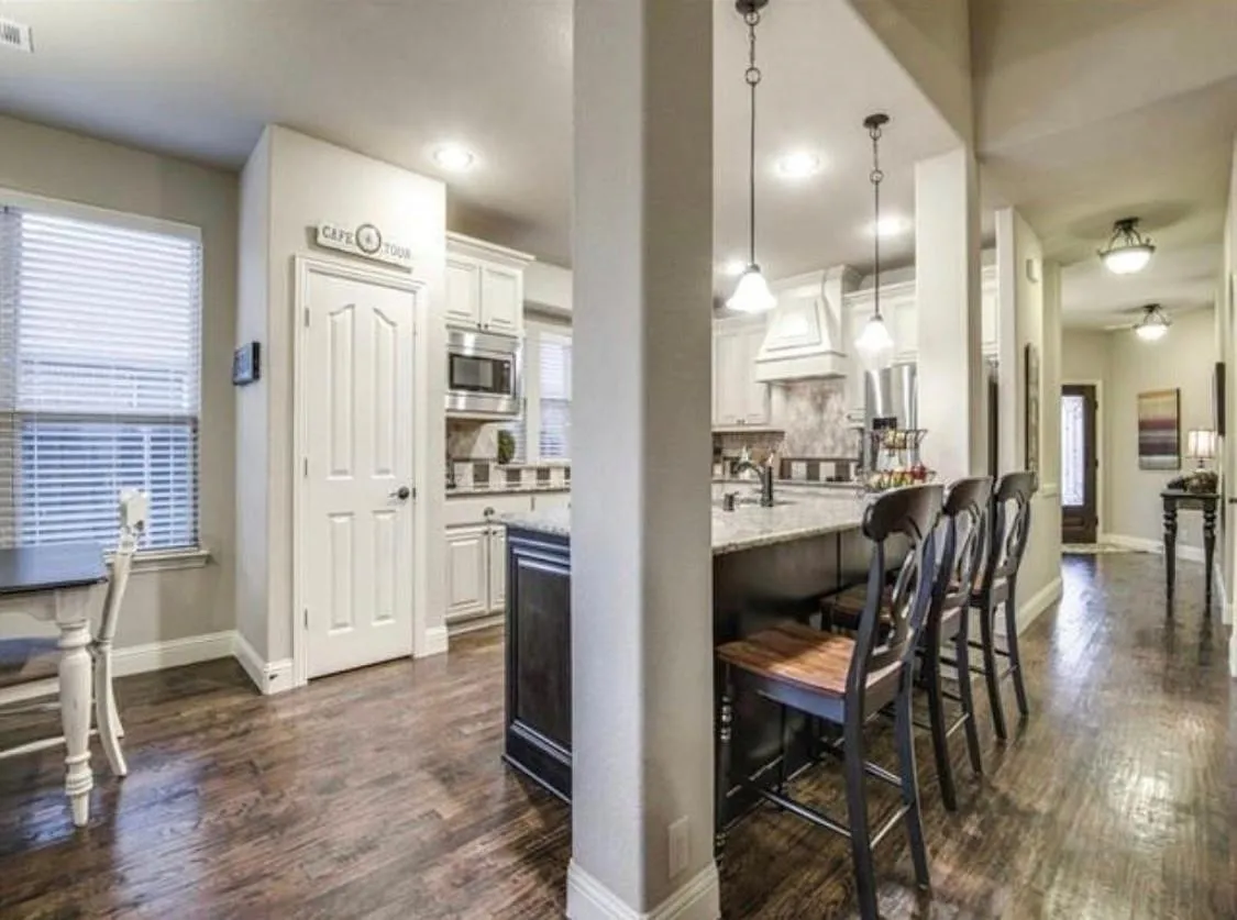 Single Family Residence For Sale in Denton County , 8229 Spitfire Trail, Aubrey, Texas 76227, 5 Bedroom, 4 Bathroom, 2 Garage spaces, 3,758 Sqft, built in 2013, mls#21304591, Real Estate Agent in Aubrey, Homes For Sale in Denton county, Homes For Sale in Aubrey, Realtor in Aubrey Texas, Real Estate Brokerage Independent Realty Texas, Luminita Cordes Realtor
