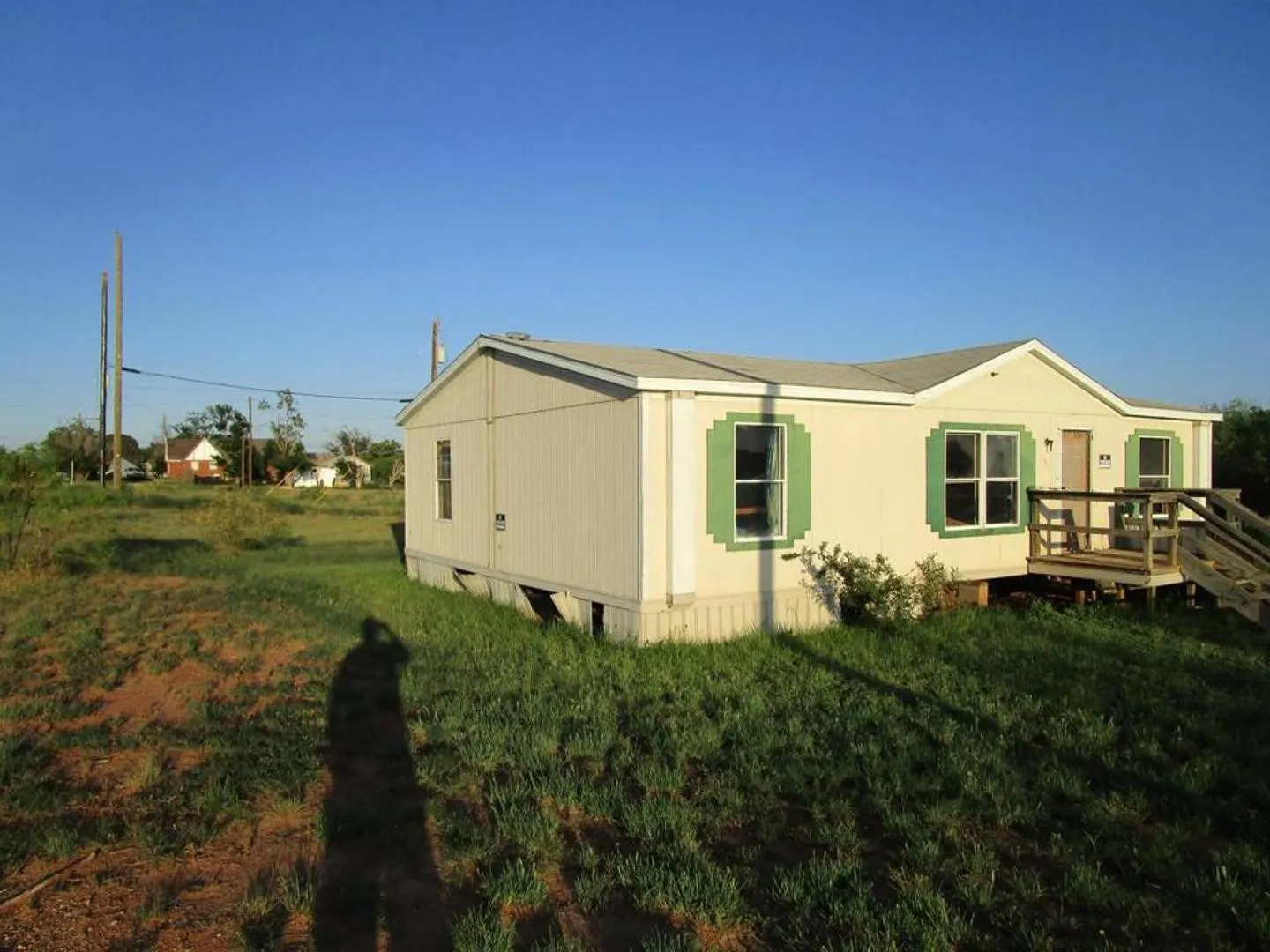 Mobile Home For Sale in Mitchell County , 840 Cherry Street, Colorado City, Texas 79512, 3 Bedroom, 2 Bathroom, Garage spaces, 1,080 Sqft, built in 2001, mls#21304639, Real Estate Agent in Colorado City, Homes For Sale in Mitchell county, Homes For Sale in Colorado City, Realtor in Colorado City Texas, Real Estate Brokerage Independent Realty Texas, Luminita Cordes Realtor