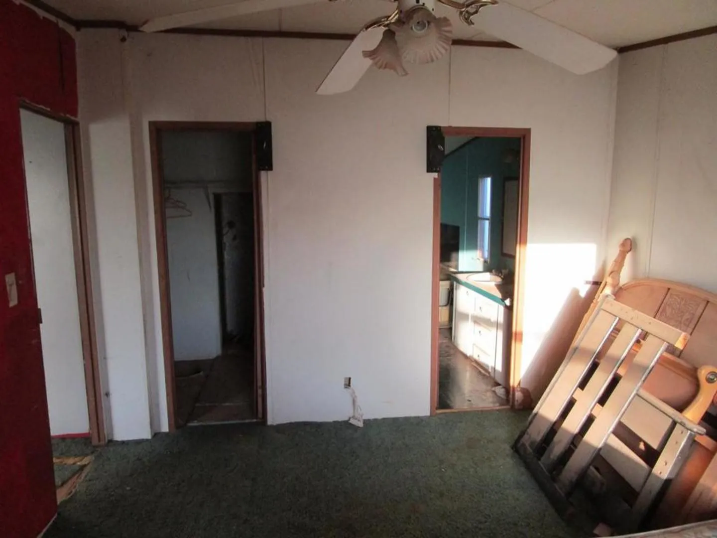 Mobile Home For Sale in Mitchell County , 840 Cherry Street, Colorado City, Texas 79512, 3 Bedroom, 2 Bathroom, Garage spaces, 1,080 Sqft, built in 2001, mls#21304639, Real Estate Agent in Colorado City, Homes For Sale in Mitchell county, Homes For Sale in Colorado City, Realtor in Colorado City Texas, Real Estate Brokerage Independent Realty Texas, Luminita Cordes Realtor