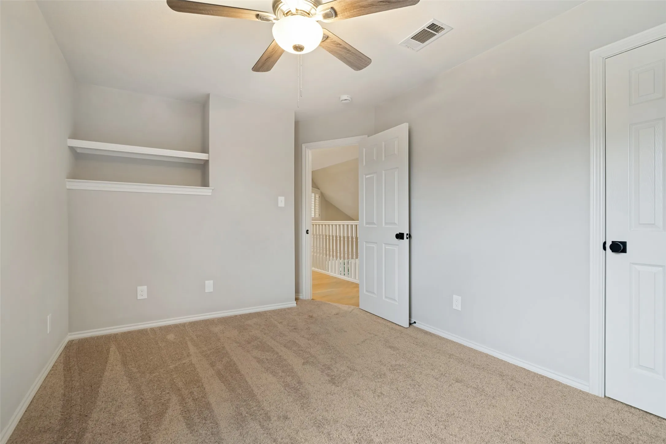 Single Family Residence For Sale in Rockwall County , 253 Victory Lane, Rockwall, Texas 75032, 3 Bedroom, 3 Bathroom, 2 Garage spaces, 2,629 Sqft, built in 1994, mls#21304602, Real Estate Agent in Rockwall, Homes For Sale in Rockwall county, Homes For Sale in Rockwall, Realtor in Rockwall Texas, Real Estate Brokerage Independent Realty Texas, Luminita Cordes Realtor
