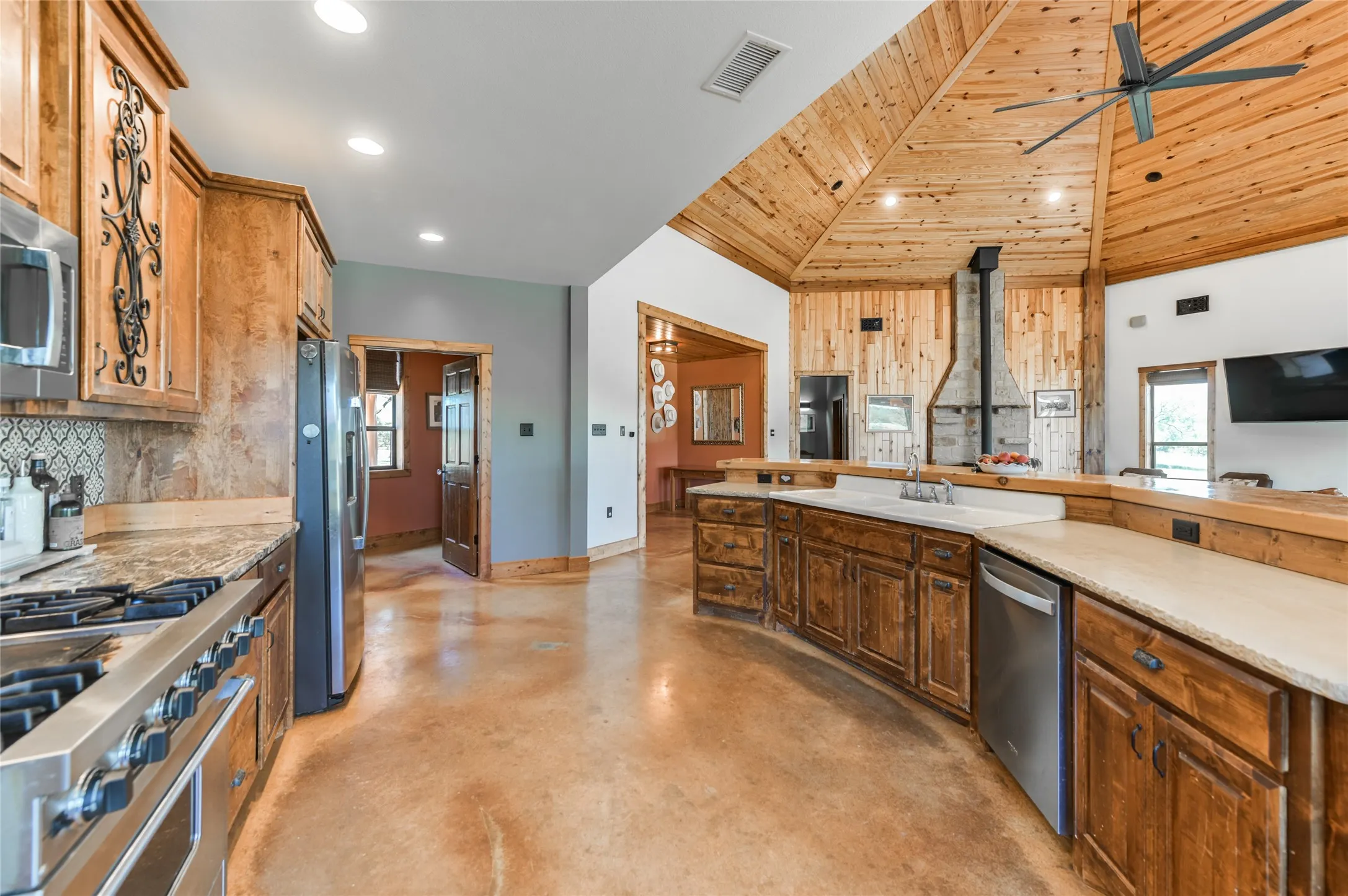 Farm For Sale in Coleman County , 790 CR 490, Novice, Texas 79538, 3 Bedroom, 3 Bathroom, Garage spaces, 2,830 Sqft, built in 2015, mls#21304658, Real Estate Agent in Novice, Homes For Sale in Coleman county, Homes For Sale in Novice, Realtor in Novice Texas, Real Estate Brokerage Independent Realty Texas, Luminita Cordes Realtor