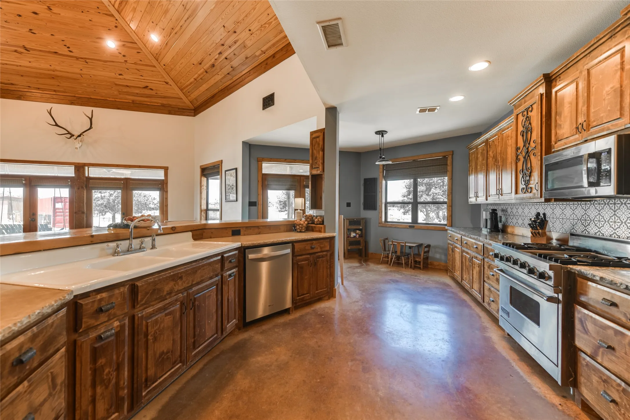 Farm For Sale in Coleman County , 790 CR 490, Novice, Texas 79538, 3 Bedroom, 3 Bathroom, Garage spaces, 2,830 Sqft, built in 2015, mls#21304658, Real Estate Agent in Novice, Homes For Sale in Coleman county, Homes For Sale in Novice, Realtor in Novice Texas, Real Estate Brokerage Independent Realty Texas, Luminita Cordes Realtor