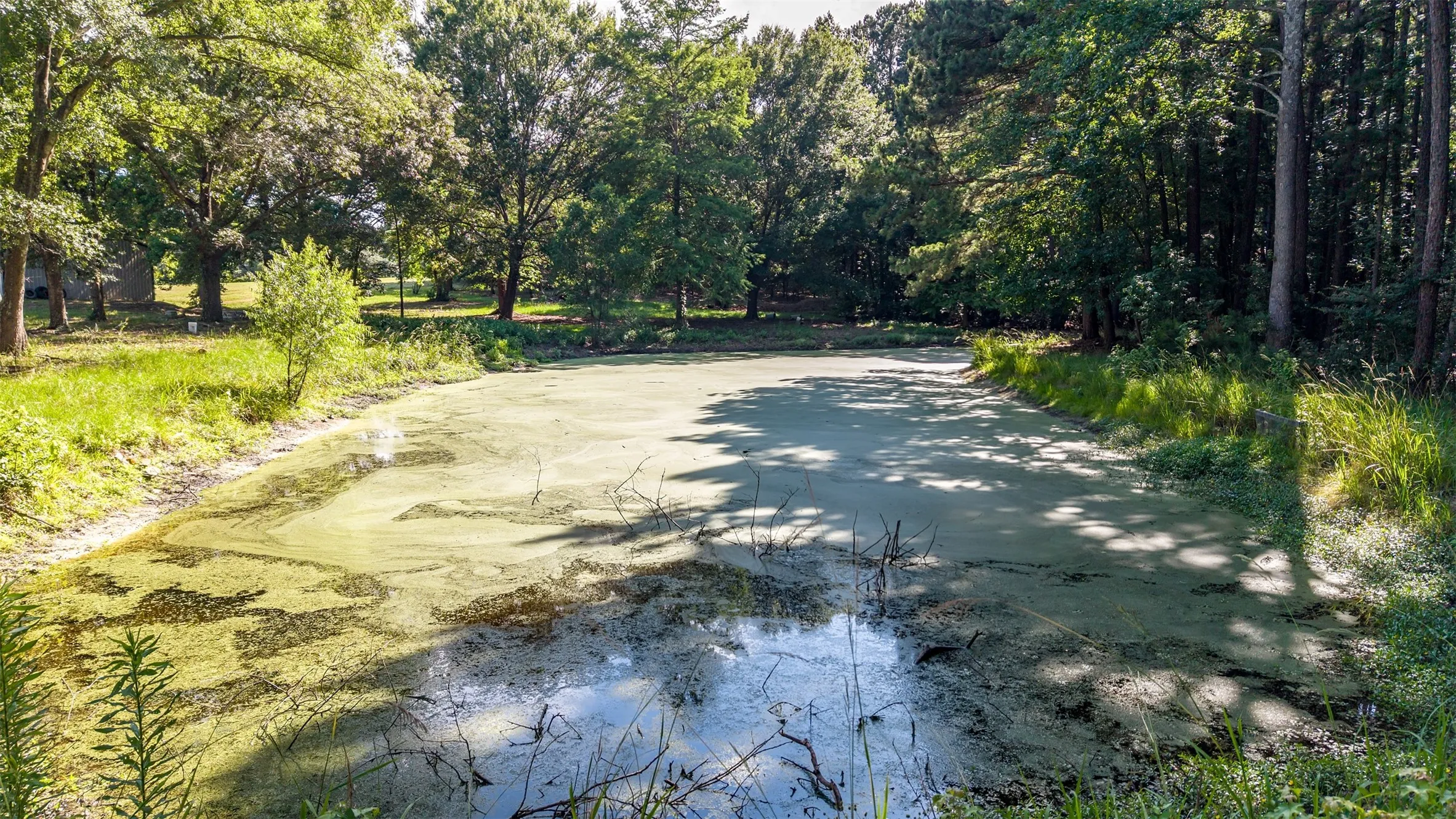 Single Family Residence For Sale in Smith County , 20388 County Road 150, Flint, Texas 75762, 3 Bedroom, 3 Bathroom, 2 Garage spaces, 3,335 Sqft, built in 1999, mls#21304619, Real Estate Agent in Flint, Homes For Sale in Smith county, Homes For Sale in Flint, Realtor in Flint Texas, Real Estate Brokerage Independent Realty Texas, Luminita Cordes Realtor