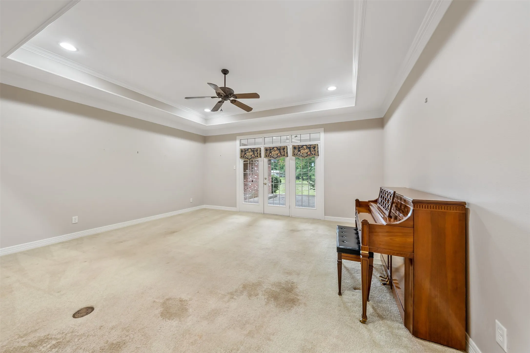 Single Family Residence For Sale in Smith County , 20388 County Road 150, Flint, Texas 75762, 3 Bedroom, 3 Bathroom, 2 Garage spaces, 3,335 Sqft, built in 1999, mls#21304619, Real Estate Agent in Flint, Homes For Sale in Smith county, Homes For Sale in Flint, Realtor in Flint Texas, Real Estate Brokerage Independent Realty Texas, Luminita Cordes Realtor