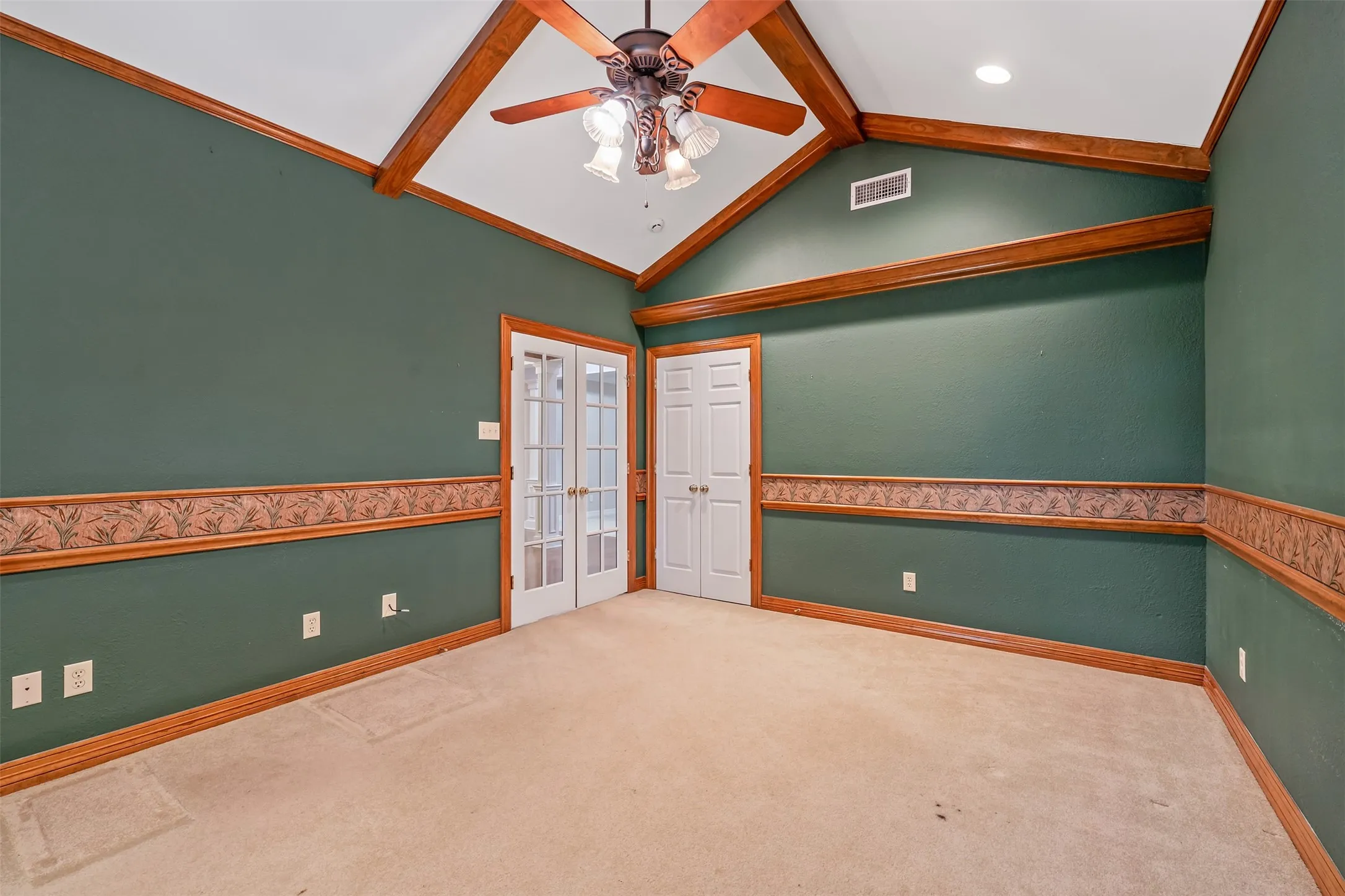 Single Family Residence For Sale in Smith County , 20388 County Road 150, Flint, Texas 75762, 3 Bedroom, 3 Bathroom, 2 Garage spaces, 3,335 Sqft, built in 1999, mls#21304619, Real Estate Agent in Flint, Homes For Sale in Smith county, Homes For Sale in Flint, Realtor in Flint Texas, Real Estate Brokerage Independent Realty Texas, Luminita Cordes Realtor
