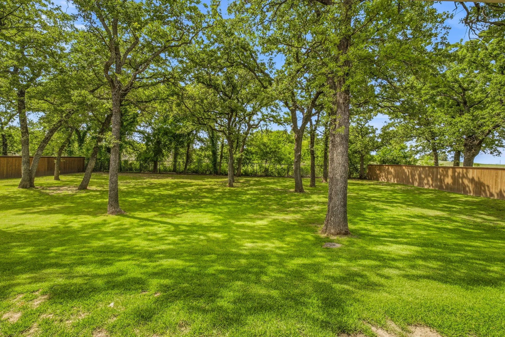 Single Family Residence For Sale in Erath County , 1085 Walking Horse Drive, Stephenville, Texas 76401, 5 Bedrooms, 3 Bathrooms, 2 Garage spaces, 3,335 Sqft, built in 2011, Price $649,000, mls#21302913, Real Estate Agent in Stephenville, Homes For Sale in Erath county, Homes For Sale in Stephenville, Realtor in Stephenville Texas, Real Estate Brokerage Independent Realty Texas, Luminita Cordes Realtor