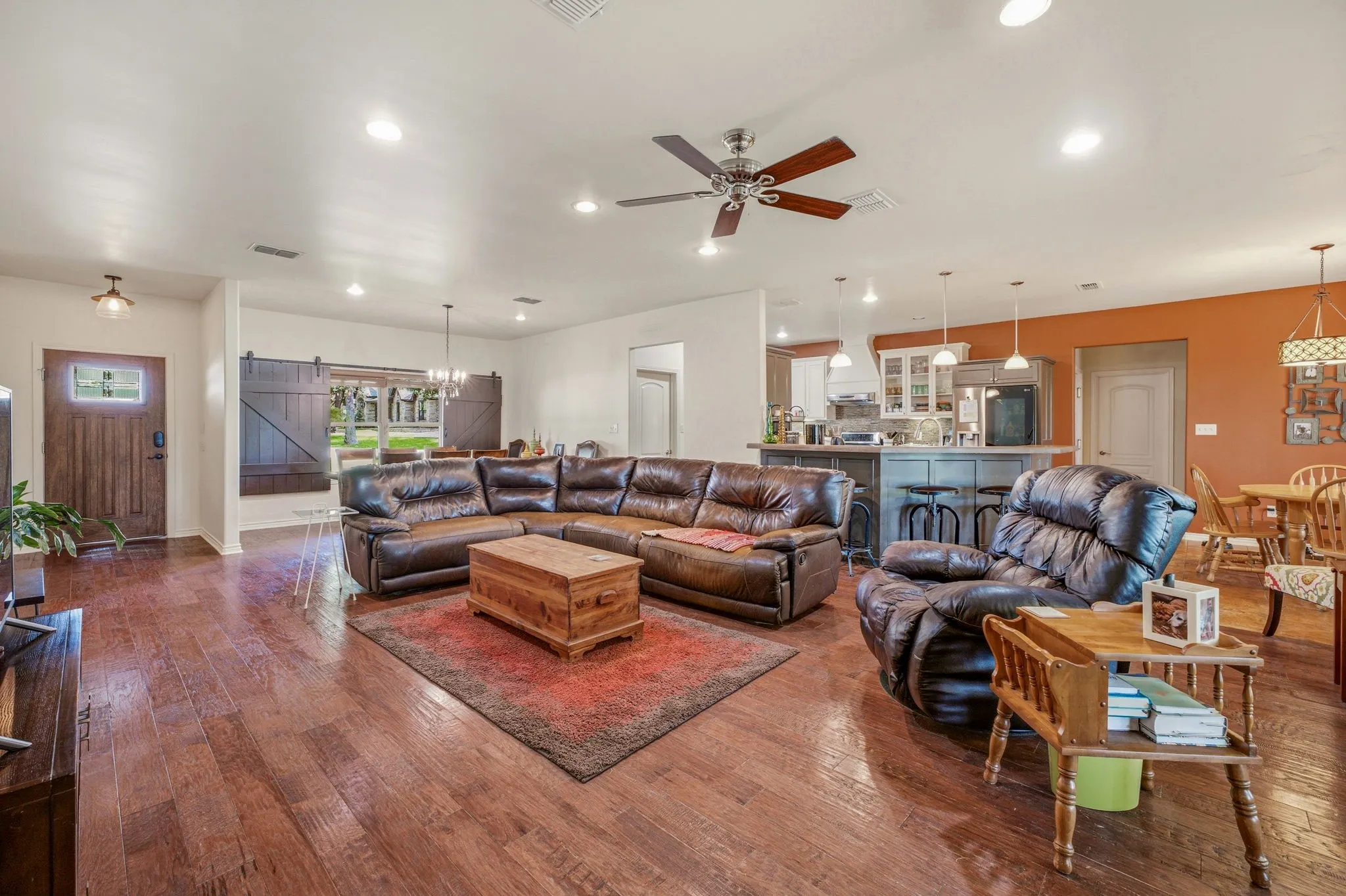 Single Family Residence For Sale in Erath County , 1085 Walking Horse Drive, Stephenville, Texas 76401, 5 Bedrooms, 3 Bathrooms, 2 Garage spaces, 3,335 Sqft, built in 2011, Price $649,000, mls#21302913, Real Estate Agent in Stephenville, Homes For Sale in Erath county, Homes For Sale in Stephenville, Realtor in Stephenville Texas, Real Estate Brokerage Independent Realty Texas, Luminita Cordes Realtor