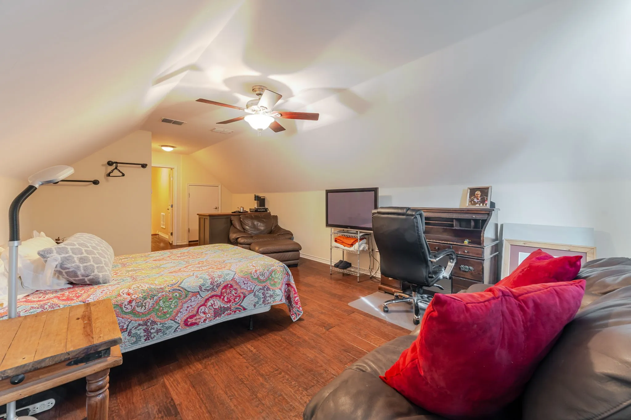 Single Family Residence For Sale in Erath County , 1085 Walking Horse Drive, Stephenville, Texas 76401, 5 Bedrooms, 3 Bathrooms, 2 Garage spaces, 3,335 Sqft, built in 2011, Price $649,000, mls#21302913, Real Estate Agent in Stephenville, Homes For Sale in Erath county, Homes For Sale in Stephenville, Realtor in Stephenville Texas, Real Estate Brokerage Independent Realty Texas, Luminita Cordes Realtor