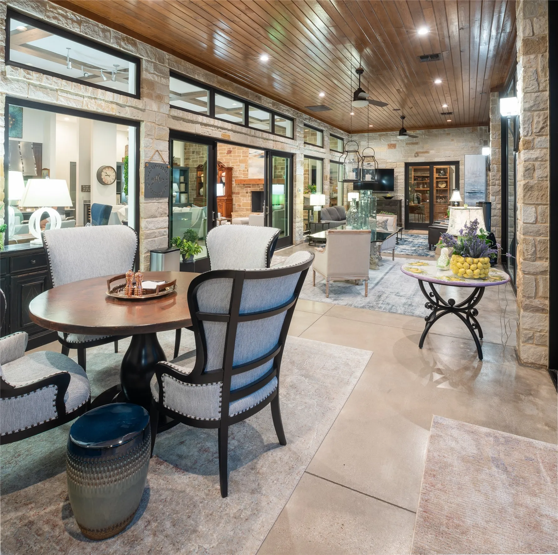 Single Family Residence For Sale in Collin County , 1880 Lone Star Road, Celina, Texas 75009, 3 Bedroom, 4 Bathroom, 4 Garage spaces, 5,400 Sqft, built in 2014, mls#21295638, Real Estate Agent in Celina, Homes For Sale in Collin county, Homes For Sale in Celina, Realtor in Celina Texas, Real Estate Brokerage Independent Realty Texas, Luminita Cordes Realtor