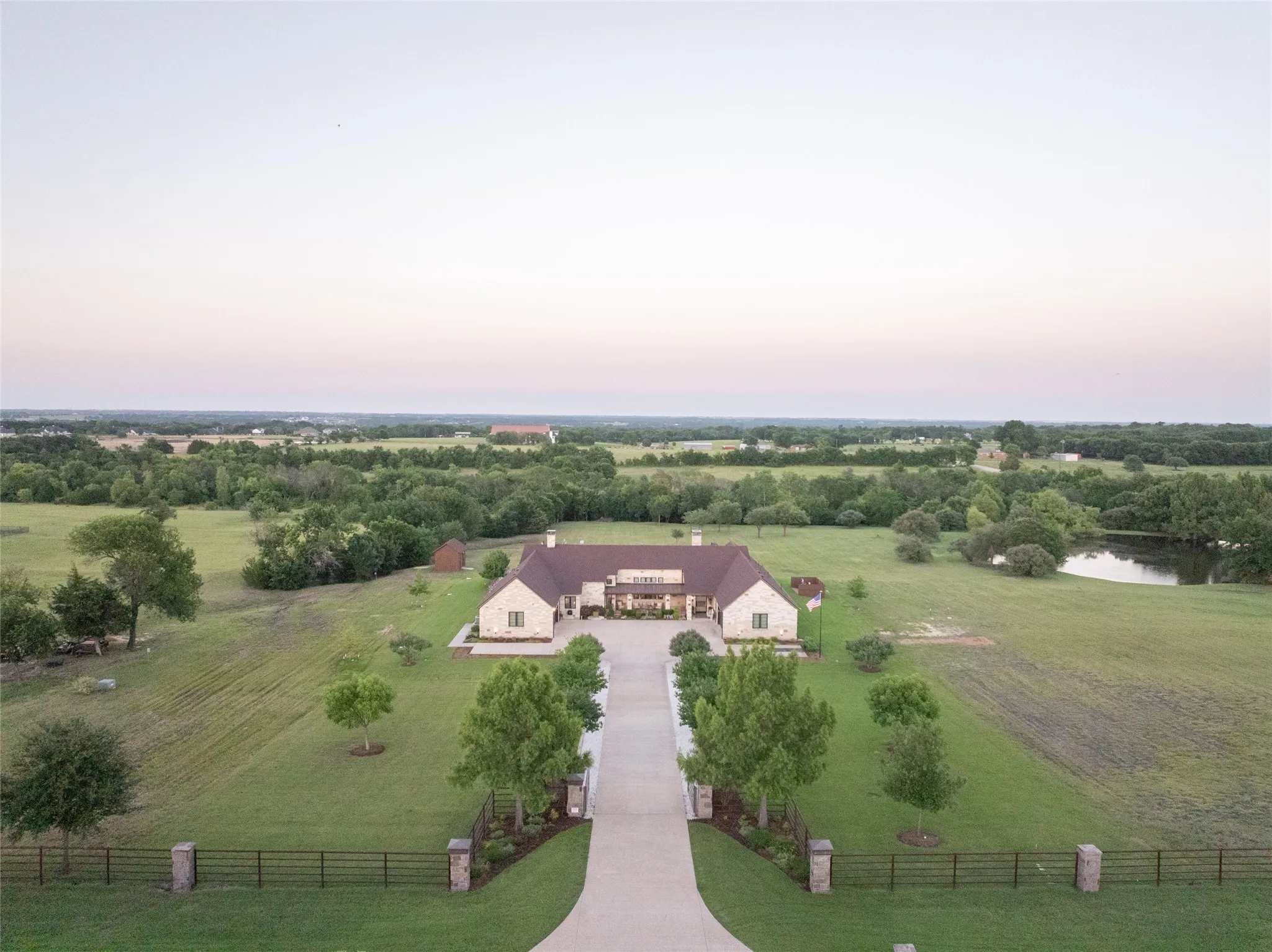 Single Family Residence For Sale in Collin County , 1880 Lone Star Road, Celina, Texas 75009, 3 Bedroom, 4 Bathroom, 4 Garage spaces, 5,400 Sqft, built in 2014, mls#21295638, Real Estate Agent in Celina, Homes For Sale in Collin county, Homes For Sale in Celina, Realtor in Celina Texas, Real Estate Brokerage Independent Realty Texas, Luminita Cordes Realtor