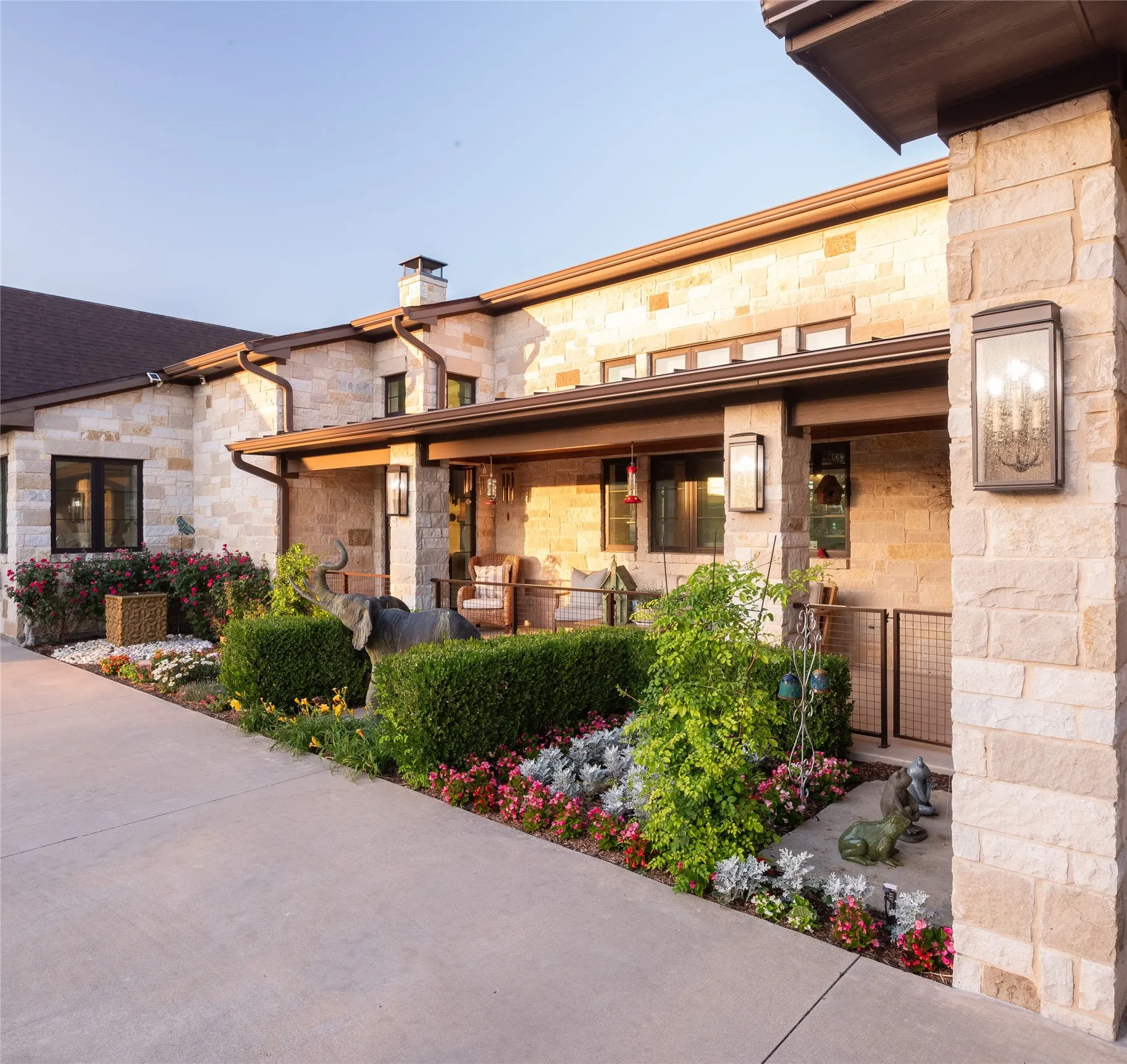 Single Family Residence For Sale in Collin County , 1880 Lone Star Road, Celina, Texas 75009, 3 Bedroom, 4 Bathroom, 4 Garage spaces, 5,400 Sqft, built in 2014, mls#21295638, Real Estate Agent in Celina, Homes For Sale in Collin county, Homes For Sale in Celina, Realtor in Celina Texas, Real Estate Brokerage Independent Realty Texas, Luminita Cordes Realtor