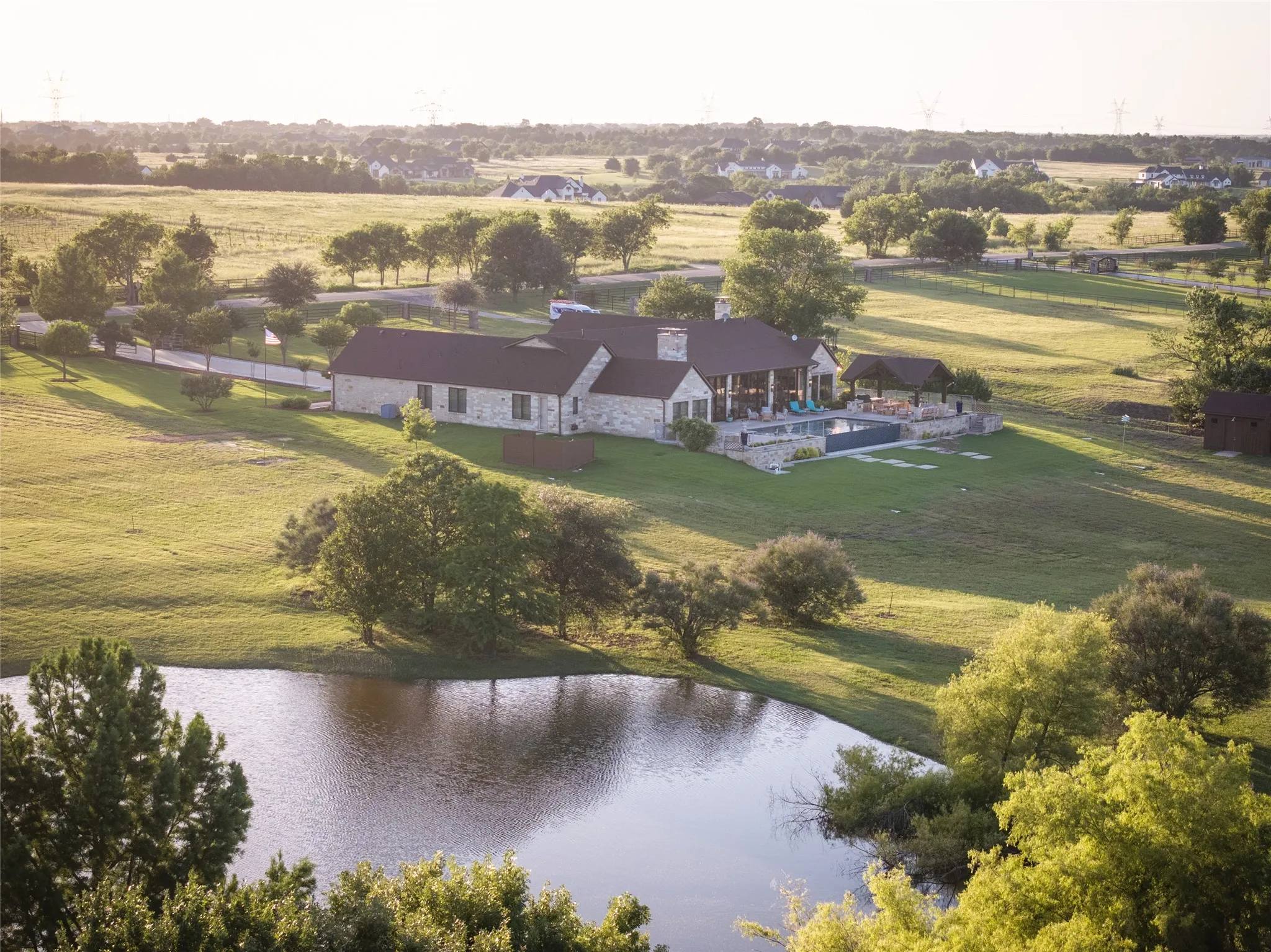 Single Family Residence For Sale in Collin County , 1880 Lone Star Road, Celina, Texas 75009, 3 Bedroom, 4 Bathroom, 4 Garage spaces, 5,400 Sqft, built in 2014, mls#21295638, Real Estate Agent in Celina, Homes For Sale in Collin county, Homes For Sale in Celina, Realtor in Celina Texas, Real Estate Brokerage Independent Realty Texas, Luminita Cordes Realtor