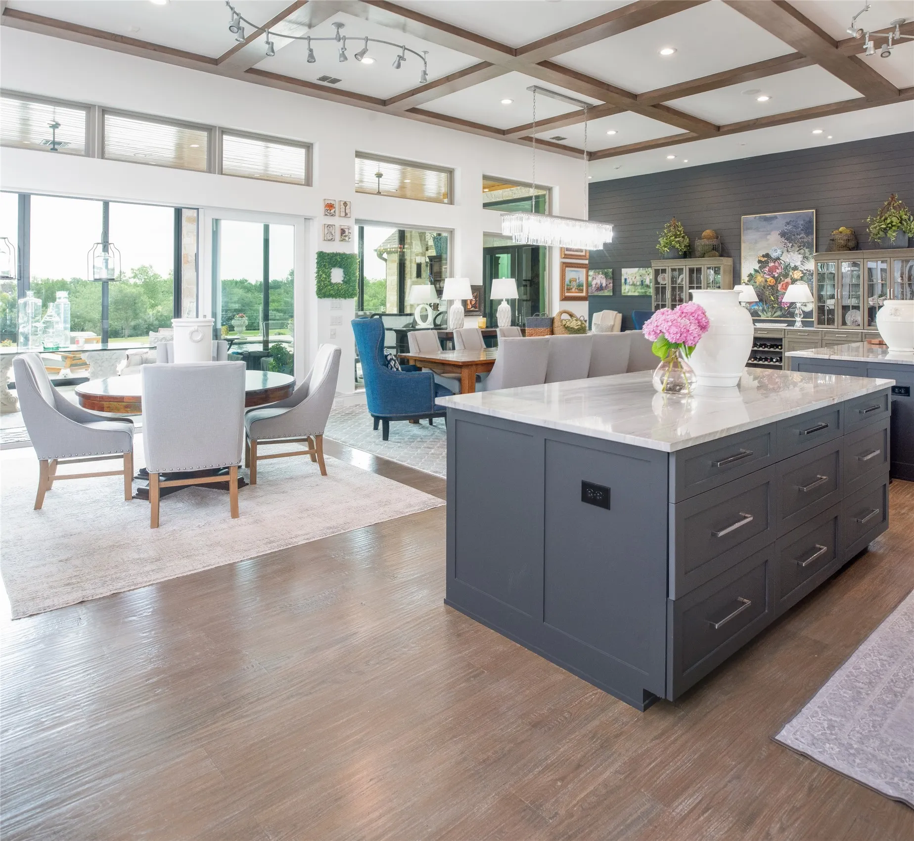 Single Family Residence For Sale in Collin County , 1880 Lone Star Road, Celina, Texas 75009, 3 Bedroom, 4 Bathroom, 4 Garage spaces, 5,400 Sqft, built in 2014, mls#21295638, Real Estate Agent in Celina, Homes For Sale in Collin county, Homes For Sale in Celina, Realtor in Celina Texas, Real Estate Brokerage Independent Realty Texas, Luminita Cordes Realtor