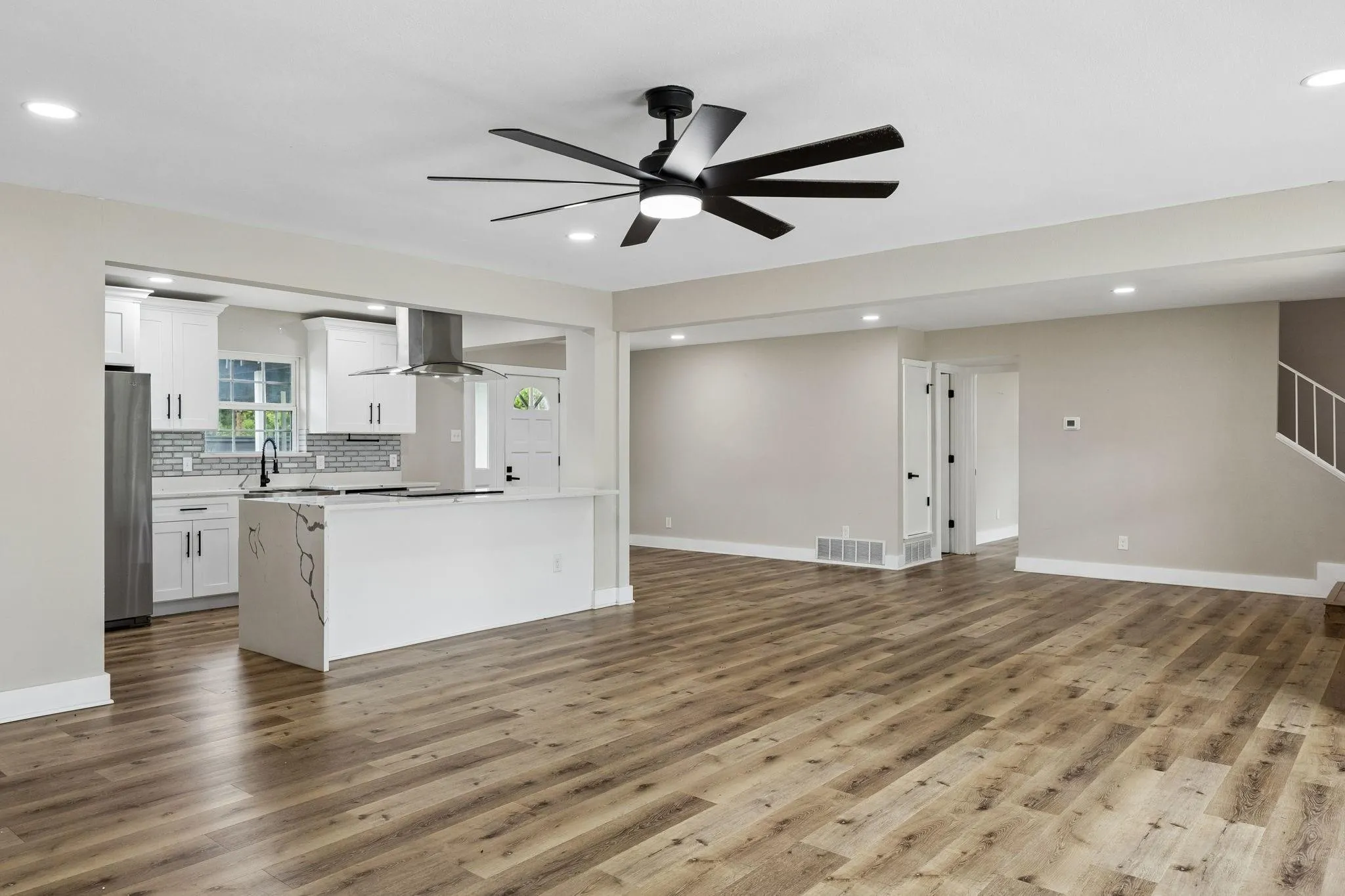 Single Family Residence For Rent in Dallas County , 8635 Strathmore Drive, Dallas, Texas 75238, 5 Bedroom, 3 Bathroom, Garage spaces, 2,212 Sqft, built in 1963, mls#21304669, Real Estate Agent in Dallas, Homes For Rent in Dallas county, Homes For Rent in Dallas, Realtor in Dallas Texas, Real Estate Brokerage Independent Realty Texas, Luminita Cordes Realtor