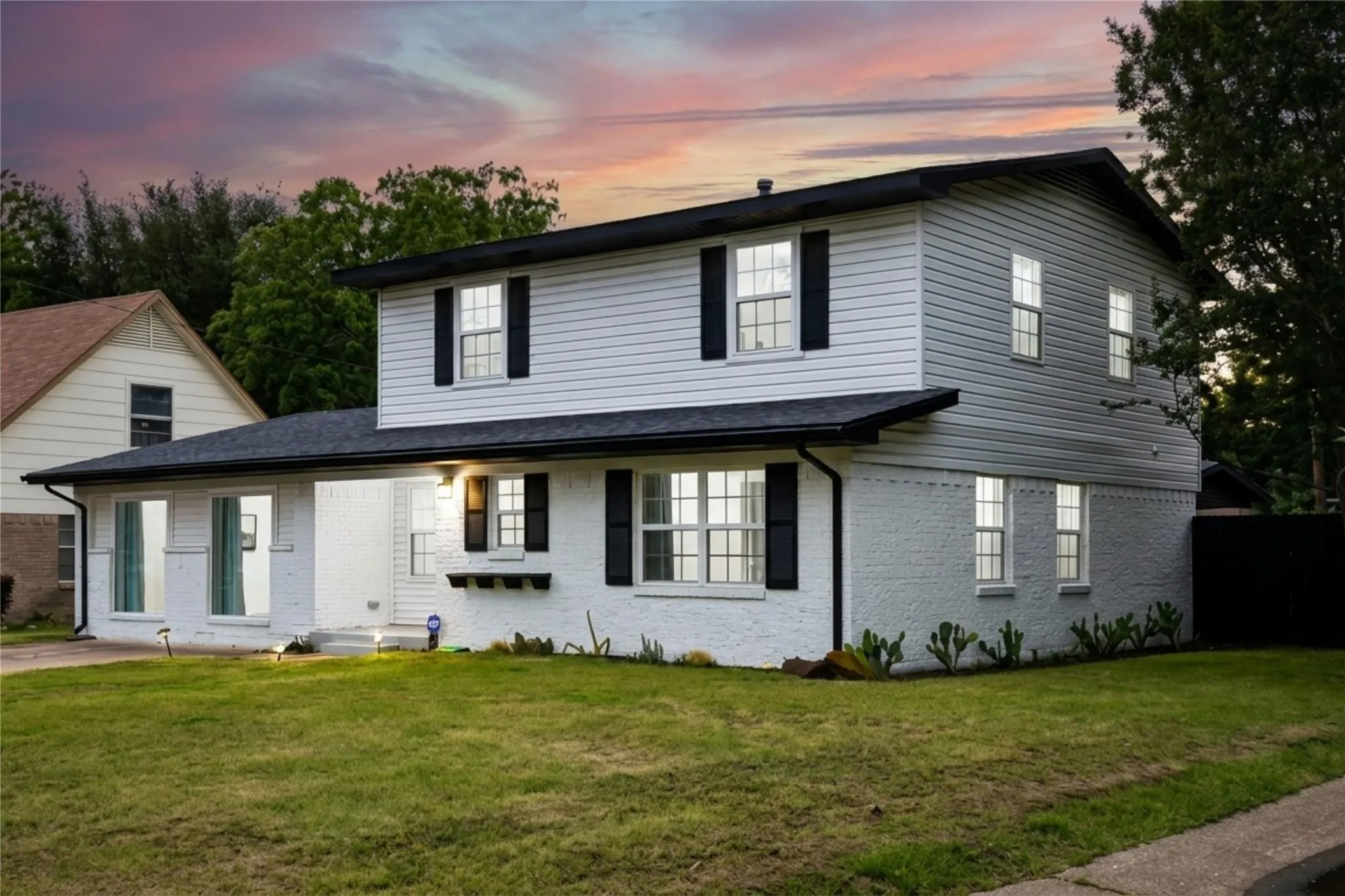 Single Family Residence For Rent in Dallas County , 8635 Strathmore Drive, Dallas, Texas 75238, 5 Bedroom, 3 Bathroom, Garage spaces, 2,212 Sqft, built in 1963, mls#21304669, Real Estate Agent in Dallas, Homes For Rent in Dallas county, Homes For Rent in Dallas, Realtor in Dallas Texas, Real Estate Brokerage Independent Realty Texas, Luminita Cordes Realtor