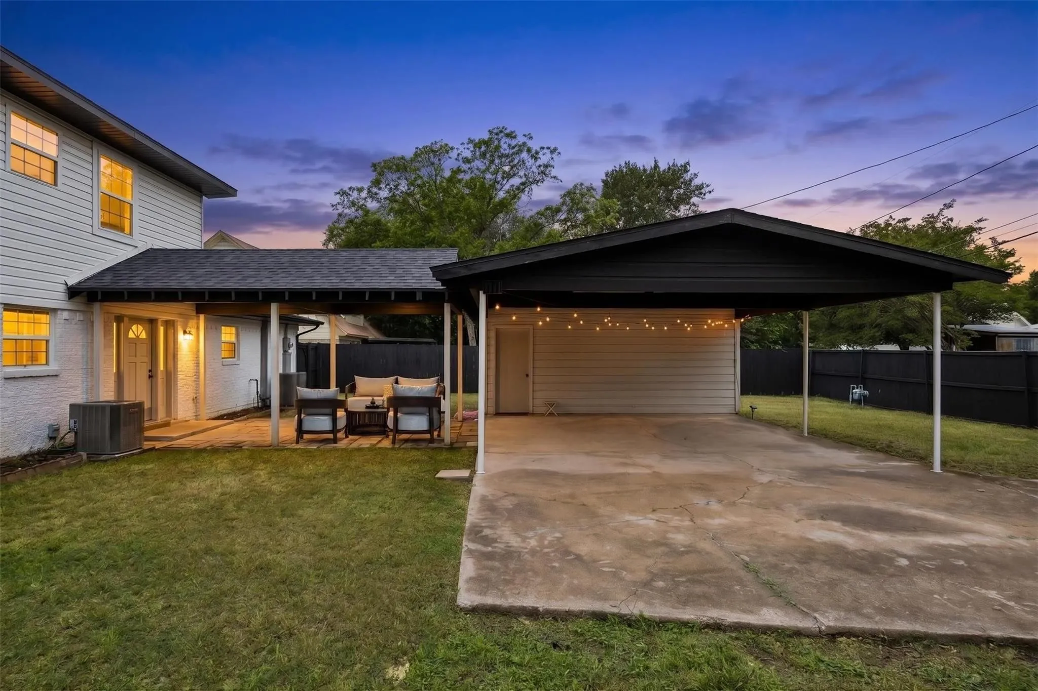 Single Family Residence For Rent in Dallas County , 8635 Strathmore Drive, Dallas, Texas 75238, 5 Bedroom, 3 Bathroom, Garage spaces, 2,212 Sqft, built in 1963, mls#21304669, Real Estate Agent in Dallas, Homes For Rent in Dallas county, Homes For Rent in Dallas, Realtor in Dallas Texas, Real Estate Brokerage Independent Realty Texas, Luminita Cordes Realtor