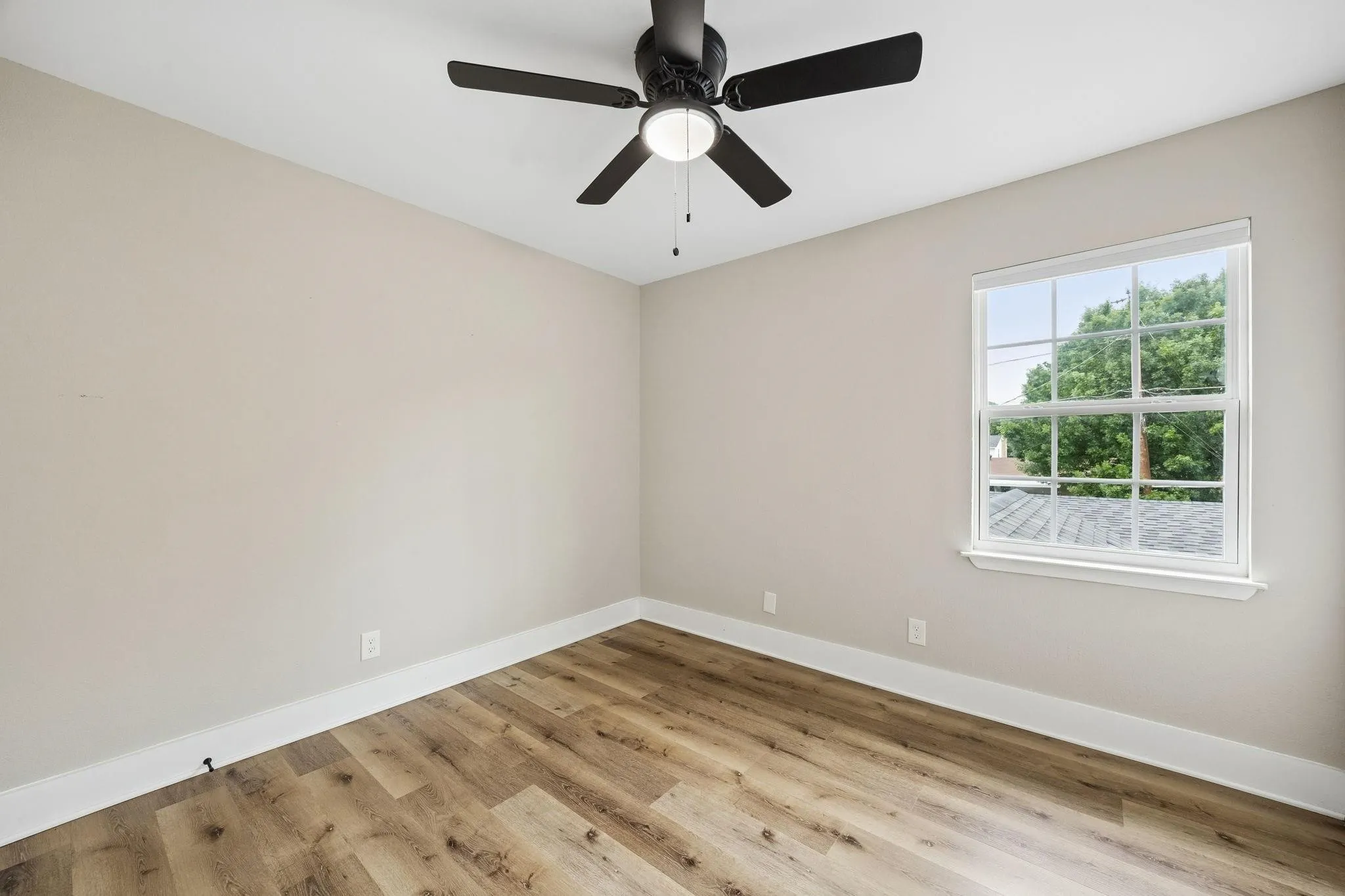 Single Family Residence For Rent in Dallas County , 8635 Strathmore Drive, Dallas, Texas 75238, 5 Bedroom, 3 Bathroom, Garage spaces, 2,212 Sqft, built in 1963, mls#21304669, Real Estate Agent in Dallas, Homes For Rent in Dallas county, Homes For Rent in Dallas, Realtor in Dallas Texas, Real Estate Brokerage Independent Realty Texas, Luminita Cordes Realtor