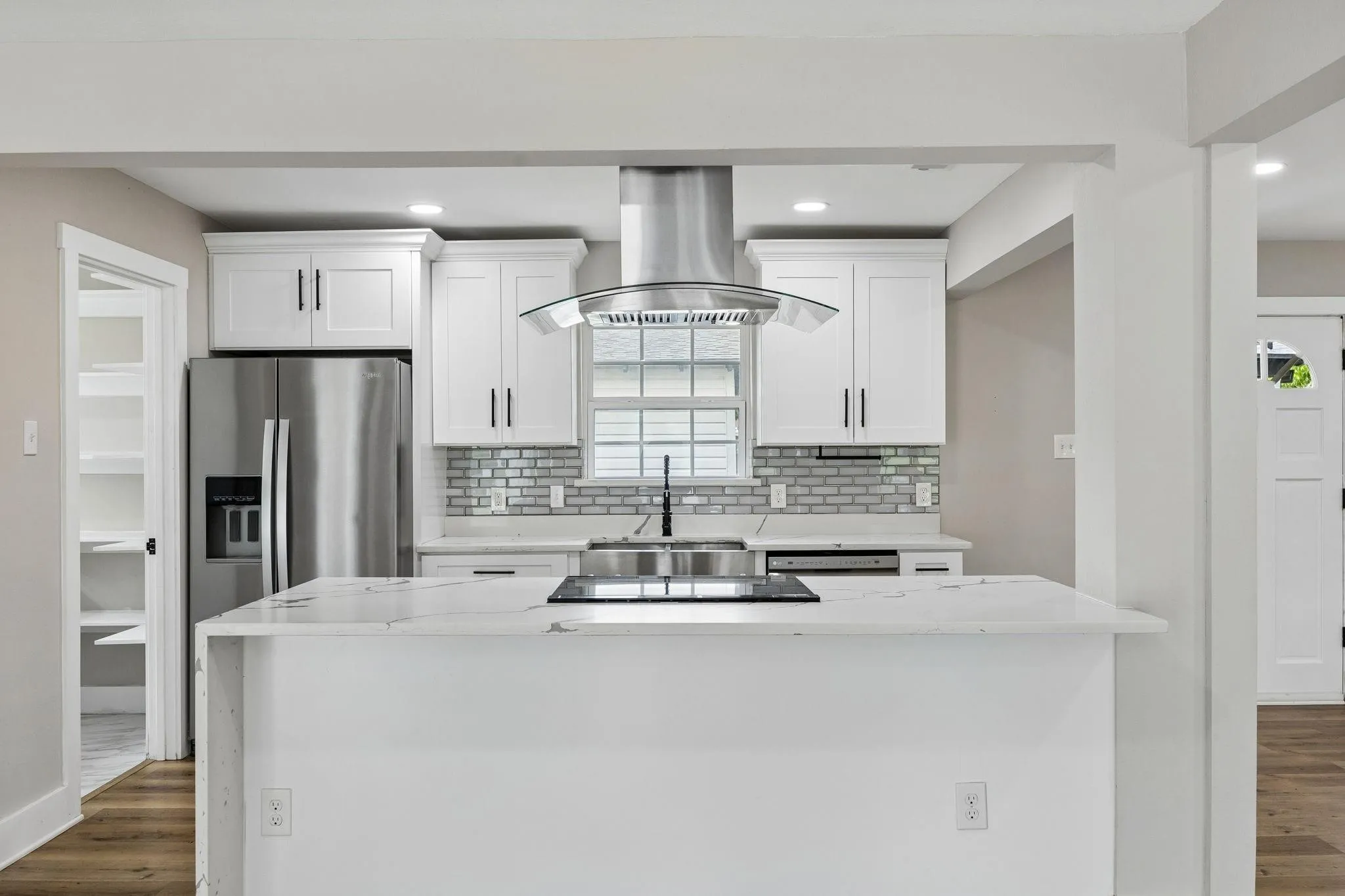 Single Family Residence For Rent in Dallas County , 8635 Strathmore Drive, Dallas, Texas 75238, 5 Bedroom, 3 Bathroom, Garage spaces, 2,212 Sqft, built in 1963, mls#21304669, Real Estate Agent in Dallas, Homes For Rent in Dallas county, Homes For Rent in Dallas, Realtor in Dallas Texas, Real Estate Brokerage Independent Realty Texas, Luminita Cordes Realtor