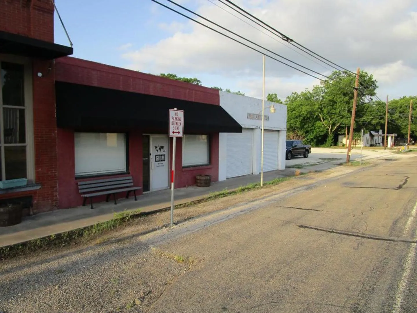 Business For Sale in Fannin County , 106 E Hayes Street, Savoy, Texas 75479, 0, 0, Garage spaces, 0 Sqft, built in 1900, mls#21304713, Real Estate Agent in Savoy, Homes For Sale in Fannin county, Homes For Sale in Savoy, Realtor in Savoy Texas, Real Estate Brokerage Independent Realty Texas, Luminita Cordes Realtor