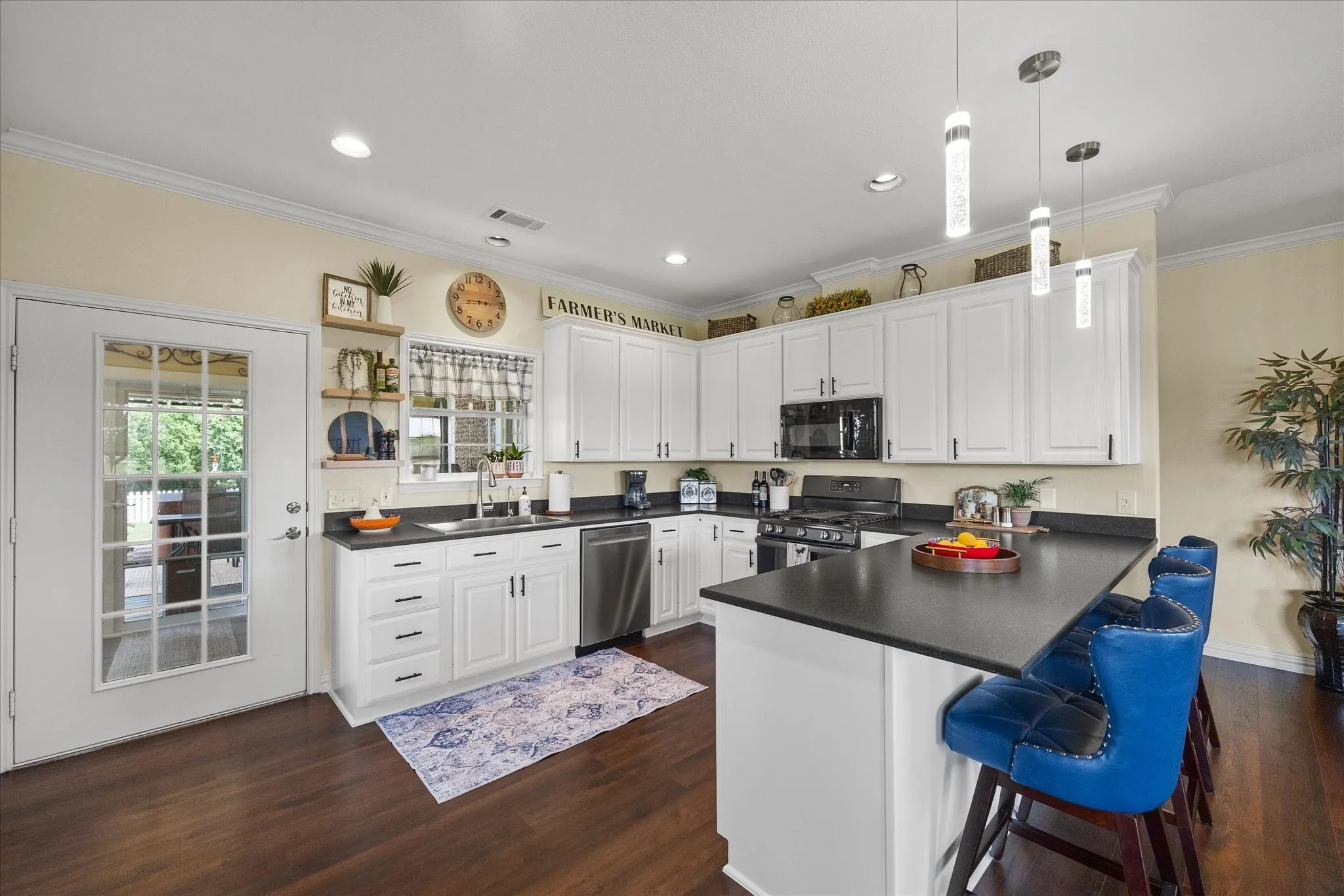 Single Family Residence For Sale in Hunt County , 1028 Fm 1566 W, Celeste, Texas 75423, 3 Bedroom, 2 Bathroom, Garage spaces, 1,522 Sqft, built in 2005, mls#21304718, Real Estate Agent in Celeste, Homes For Sale in Hunt county, Homes For Sale in Celeste, Realtor in Celeste Texas, Real Estate Brokerage Independent Realty Texas, Luminita Cordes Realtor
