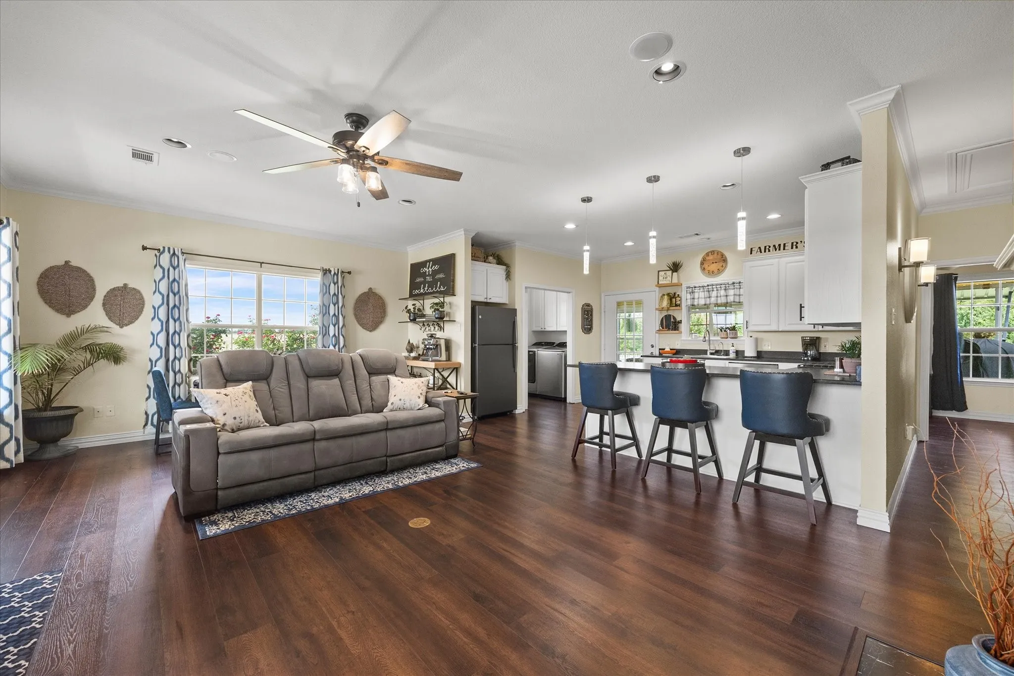 Single Family Residence For Sale in Hunt County , 1028 Fm 1566 W, Celeste, Texas 75423, 3 Bedroom, 2 Bathroom, Garage spaces, 1,522 Sqft, built in 2005, mls#21304718, Real Estate Agent in Celeste, Homes For Sale in Hunt county, Homes For Sale in Celeste, Realtor in Celeste Texas, Real Estate Brokerage Independent Realty Texas, Luminita Cordes Realtor