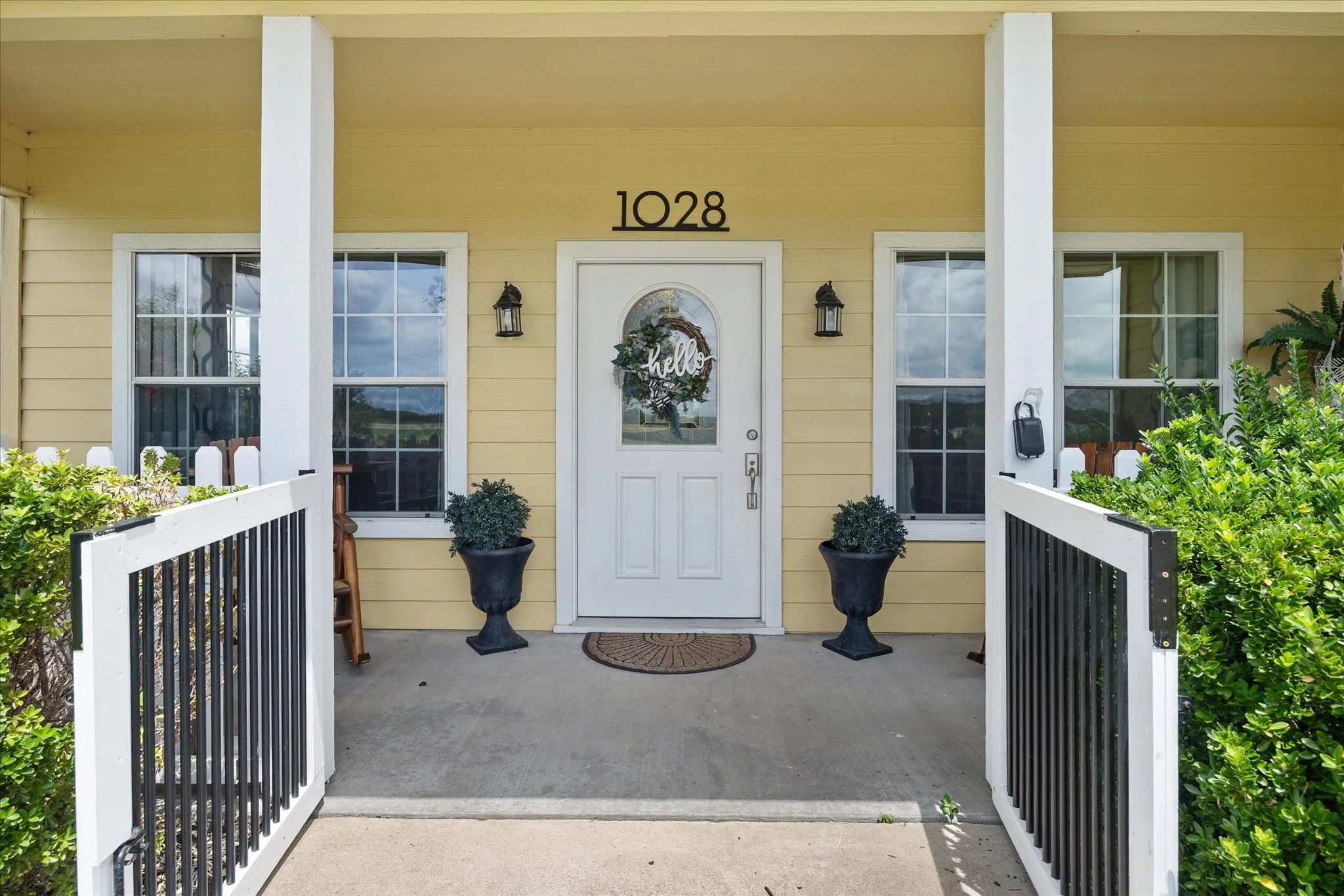 Single Family Residence For Sale in Hunt County , 1028 Fm 1566 W, Celeste, Texas 75423, 3 Bedroom, 2 Bathroom, Garage spaces, 1,522 Sqft, built in 2005, mls#21304718, Real Estate Agent in Celeste, Homes For Sale in Hunt county, Homes For Sale in Celeste, Realtor in Celeste Texas, Real Estate Brokerage Independent Realty Texas, Luminita Cordes Realtor