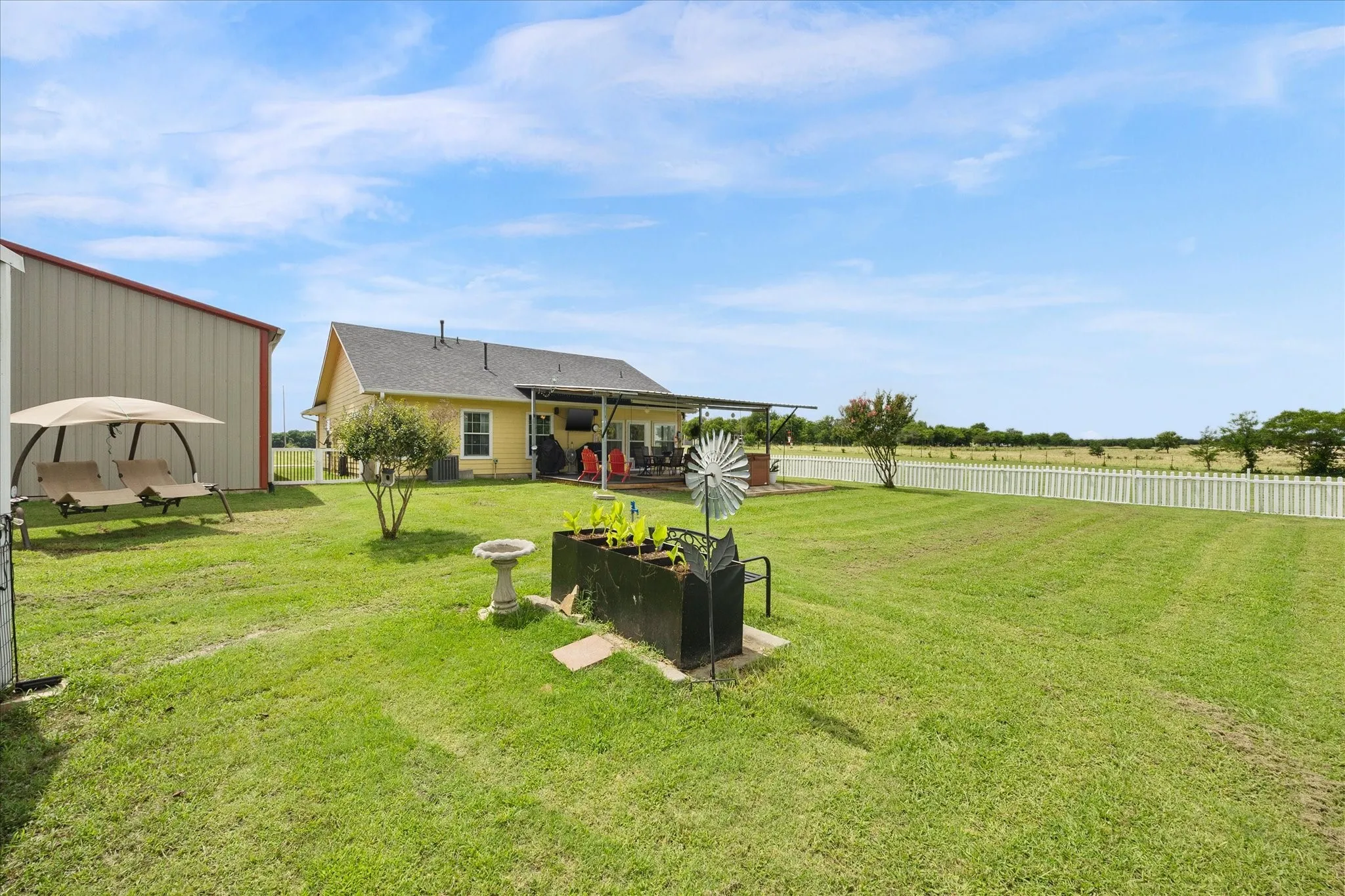 Single Family Residence For Sale in Hunt County , 1028 Fm 1566 W, Celeste, Texas 75423, 3 Bedroom, 2 Bathroom, Garage spaces, 1,522 Sqft, built in 2005, mls#21304718, Real Estate Agent in Celeste, Homes For Sale in Hunt county, Homes For Sale in Celeste, Realtor in Celeste Texas, Real Estate Brokerage Independent Realty Texas, Luminita Cordes Realtor