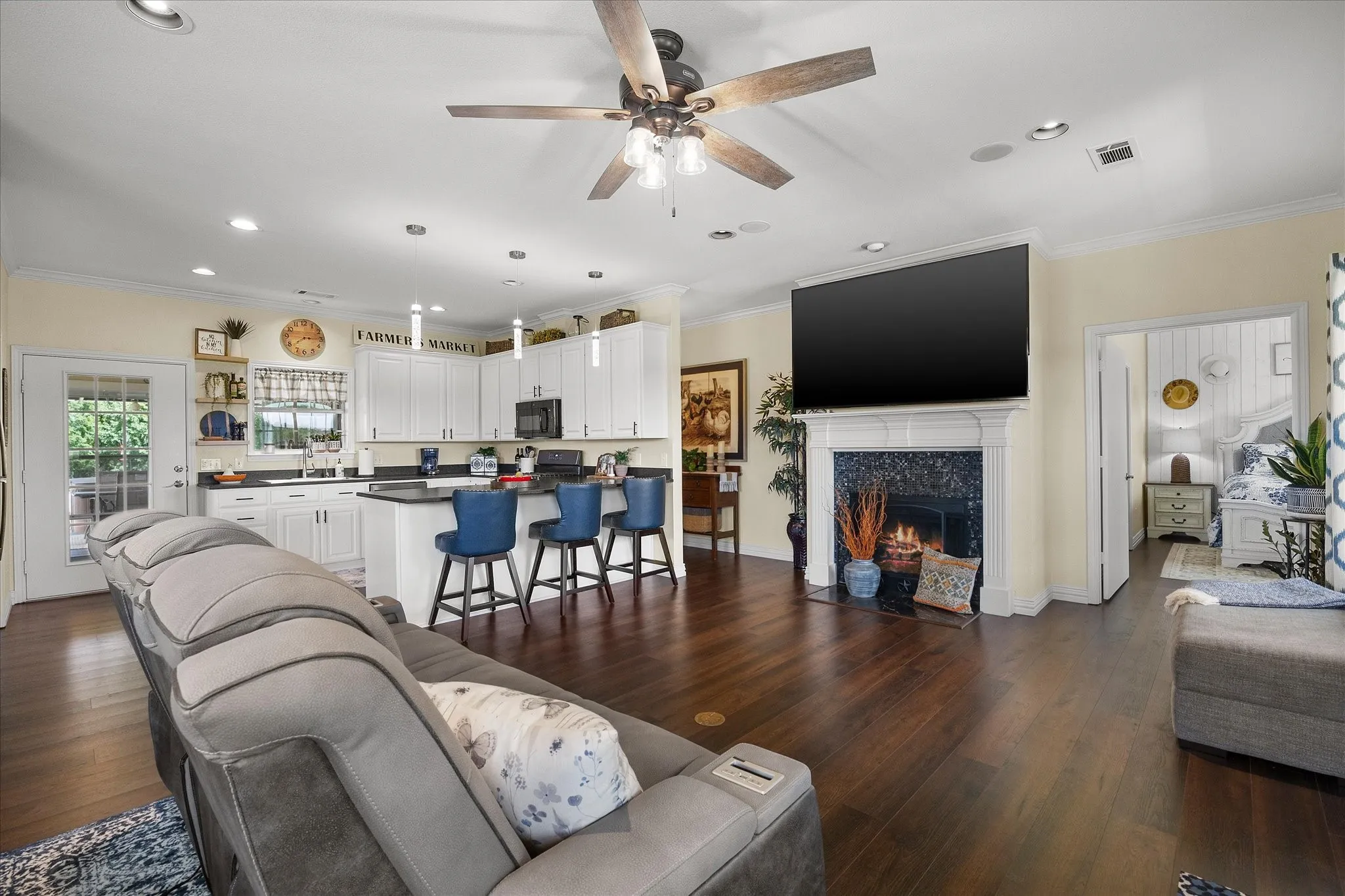 Single Family Residence For Sale in Hunt County , 1028 Fm 1566 W, Celeste, Texas 75423, 3 Bedroom, 2 Bathroom, Garage spaces, 1,522 Sqft, built in 2005, mls#21304718, Real Estate Agent in Celeste, Homes For Sale in Hunt county, Homes For Sale in Celeste, Realtor in Celeste Texas, Real Estate Brokerage Independent Realty Texas, Luminita Cordes Realtor