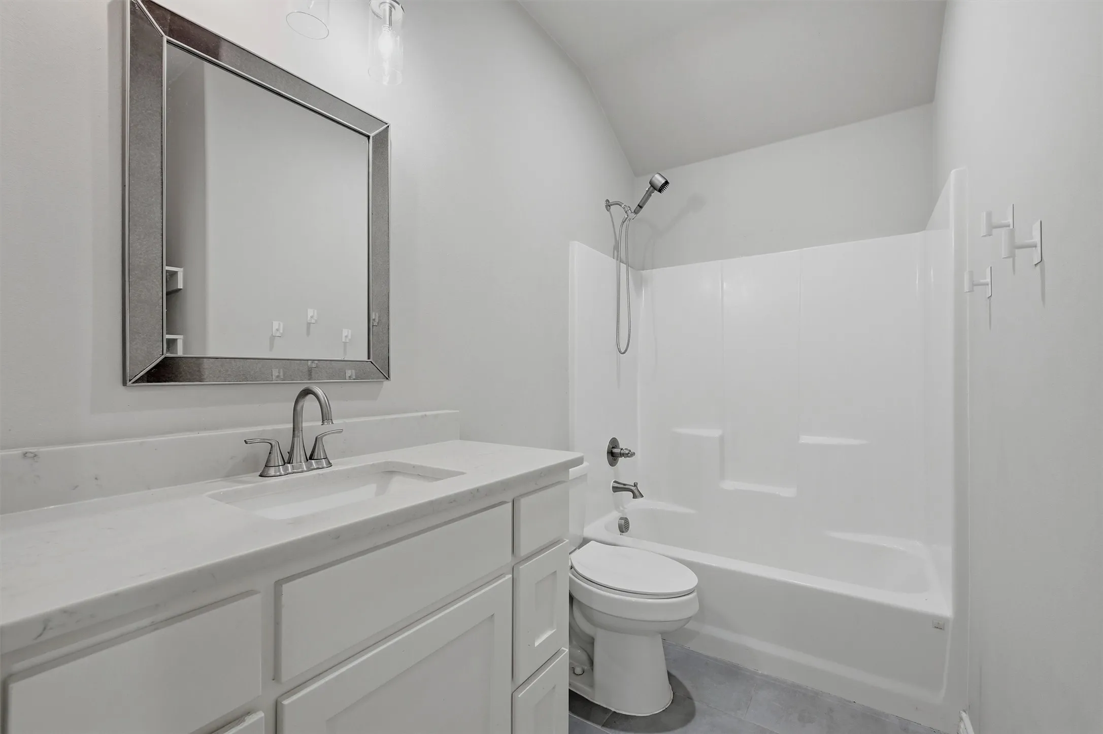 Single Family Residence For Sale in Grayson County , 1202 Southridge Lane, Sherman, Texas 75092, 4 Bedroom, 2 Bathroom, 2 Garage spaces, 1,768 Sqft, built in 2019, mls#21304738, Real Estate Agent in Sherman, Homes For Sale in Grayson county, Homes For Sale in Sherman, Realtor in Sherman Texas, Real Estate Brokerage Independent Realty Texas, Luminita Cordes Realtor