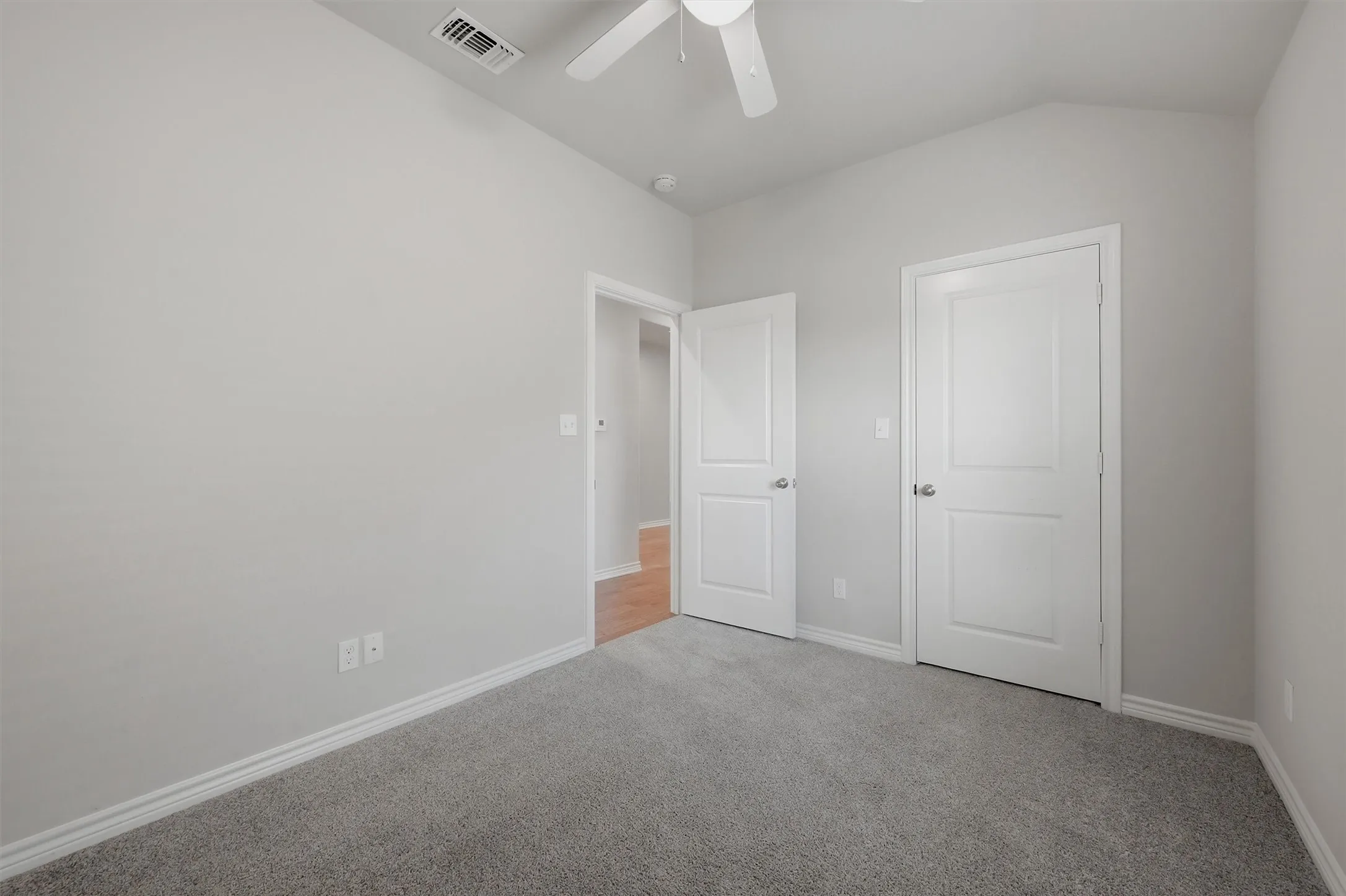 Single Family Residence For Sale in Grayson County , 1202 Southridge Lane, Sherman, Texas 75092, 4 Bedroom, 2 Bathroom, 2 Garage spaces, 1,768 Sqft, built in 2019, mls#21304738, Real Estate Agent in Sherman, Homes For Sale in Grayson county, Homes For Sale in Sherman, Realtor in Sherman Texas, Real Estate Brokerage Independent Realty Texas, Luminita Cordes Realtor