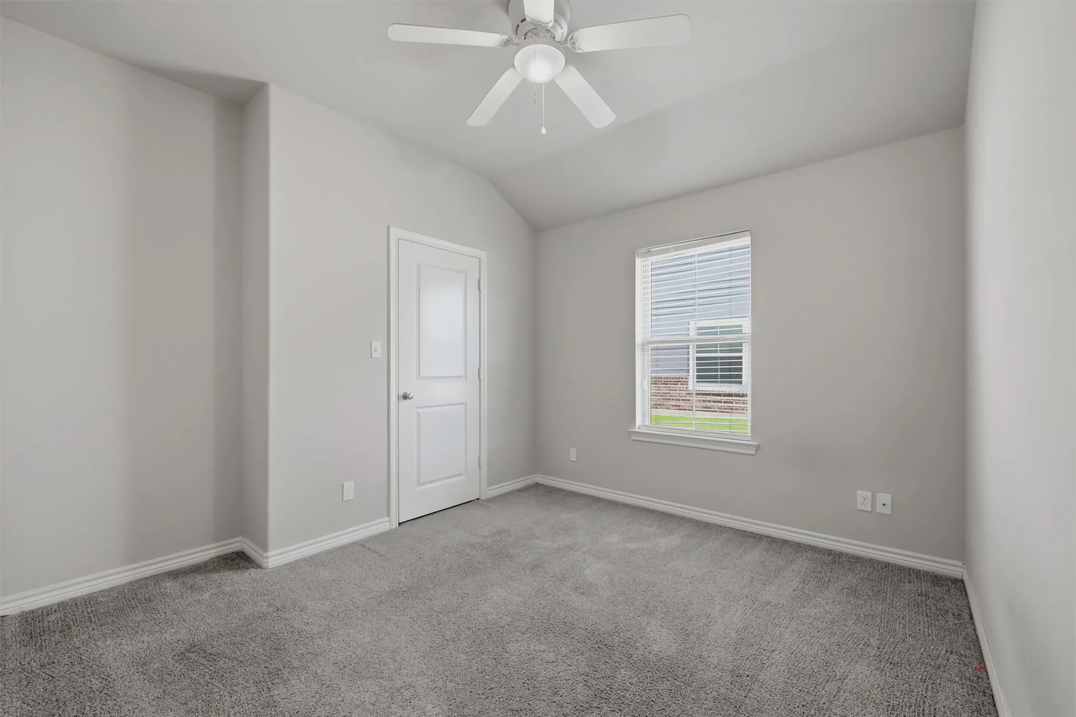 Single Family Residence For Sale in Grayson County , 1202 Southridge Lane, Sherman, Texas 75092, 4 Bedroom, 2 Bathroom, 2 Garage spaces, 1,768 Sqft, built in 2019, mls#21304738, Real Estate Agent in Sherman, Homes For Sale in Grayson county, Homes For Sale in Sherman, Realtor in Sherman Texas, Real Estate Brokerage Independent Realty Texas, Luminita Cordes Realtor