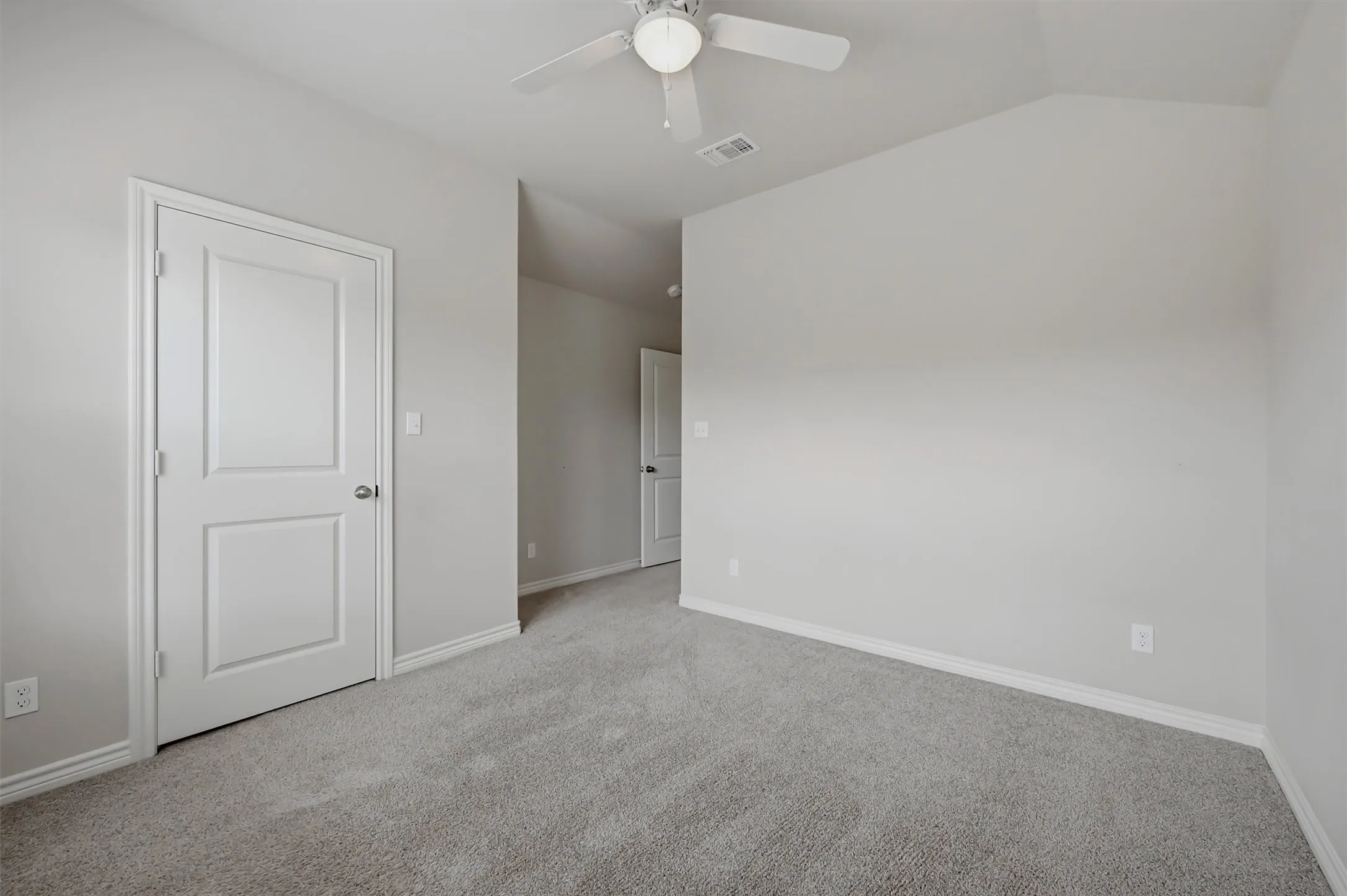 Single Family Residence For Sale in Grayson County , 1202 Southridge Lane, Sherman, Texas 75092, 4 Bedroom, 2 Bathroom, 2 Garage spaces, 1,768 Sqft, built in 2019, mls#21304738, Real Estate Agent in Sherman, Homes For Sale in Grayson county, Homes For Sale in Sherman, Realtor in Sherman Texas, Real Estate Brokerage Independent Realty Texas, Luminita Cordes Realtor