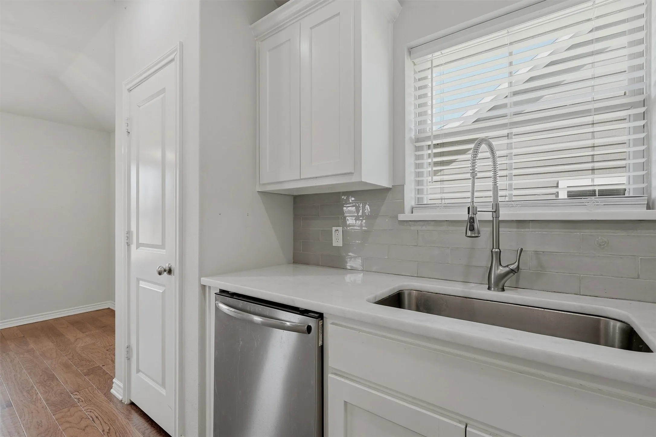 Single Family Residence For Sale in Grayson County , 1202 Southridge Lane, Sherman, Texas 75092, 4 Bedroom, 2 Bathroom, 2 Garage spaces, 1,768 Sqft, built in 2019, mls#21304738, Real Estate Agent in Sherman, Homes For Sale in Grayson county, Homes For Sale in Sherman, Realtor in Sherman Texas, Real Estate Brokerage Independent Realty Texas, Luminita Cordes Realtor