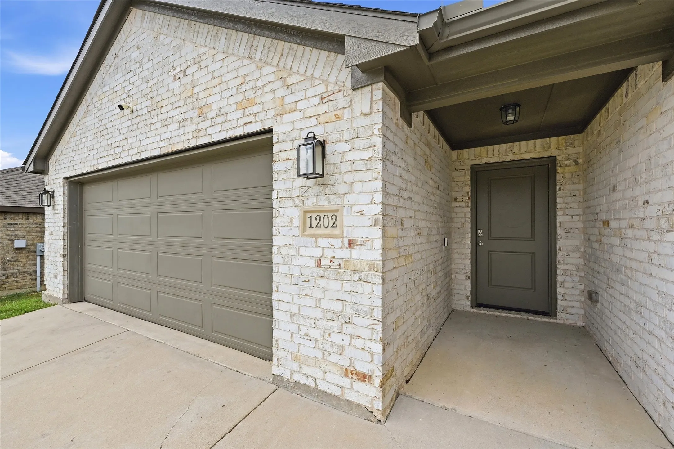 Single Family Residence For Sale in Grayson County , 1202 Southridge Lane, Sherman, Texas 75092, 4 Bedroom, 2 Bathroom, 2 Garage spaces, 1,768 Sqft, built in 2019, mls#21304738, Real Estate Agent in Sherman, Homes For Sale in Grayson county, Homes For Sale in Sherman, Realtor in Sherman Texas, Real Estate Brokerage Independent Realty Texas, Luminita Cordes Realtor
