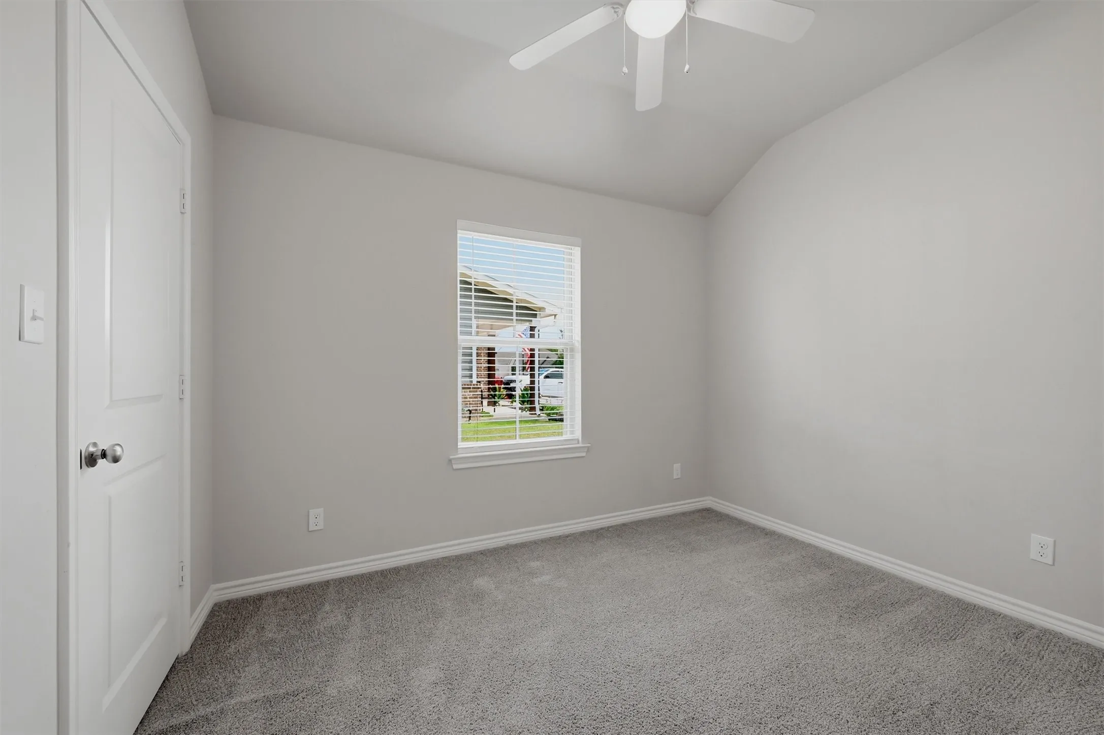 Single Family Residence For Sale in Grayson County , 1202 Southridge Lane, Sherman, Texas 75092, 4 Bedroom, 2 Bathroom, 2 Garage spaces, 1,768 Sqft, built in 2019, mls#21304738, Real Estate Agent in Sherman, Homes For Sale in Grayson county, Homes For Sale in Sherman, Realtor in Sherman Texas, Real Estate Brokerage Independent Realty Texas, Luminita Cordes Realtor