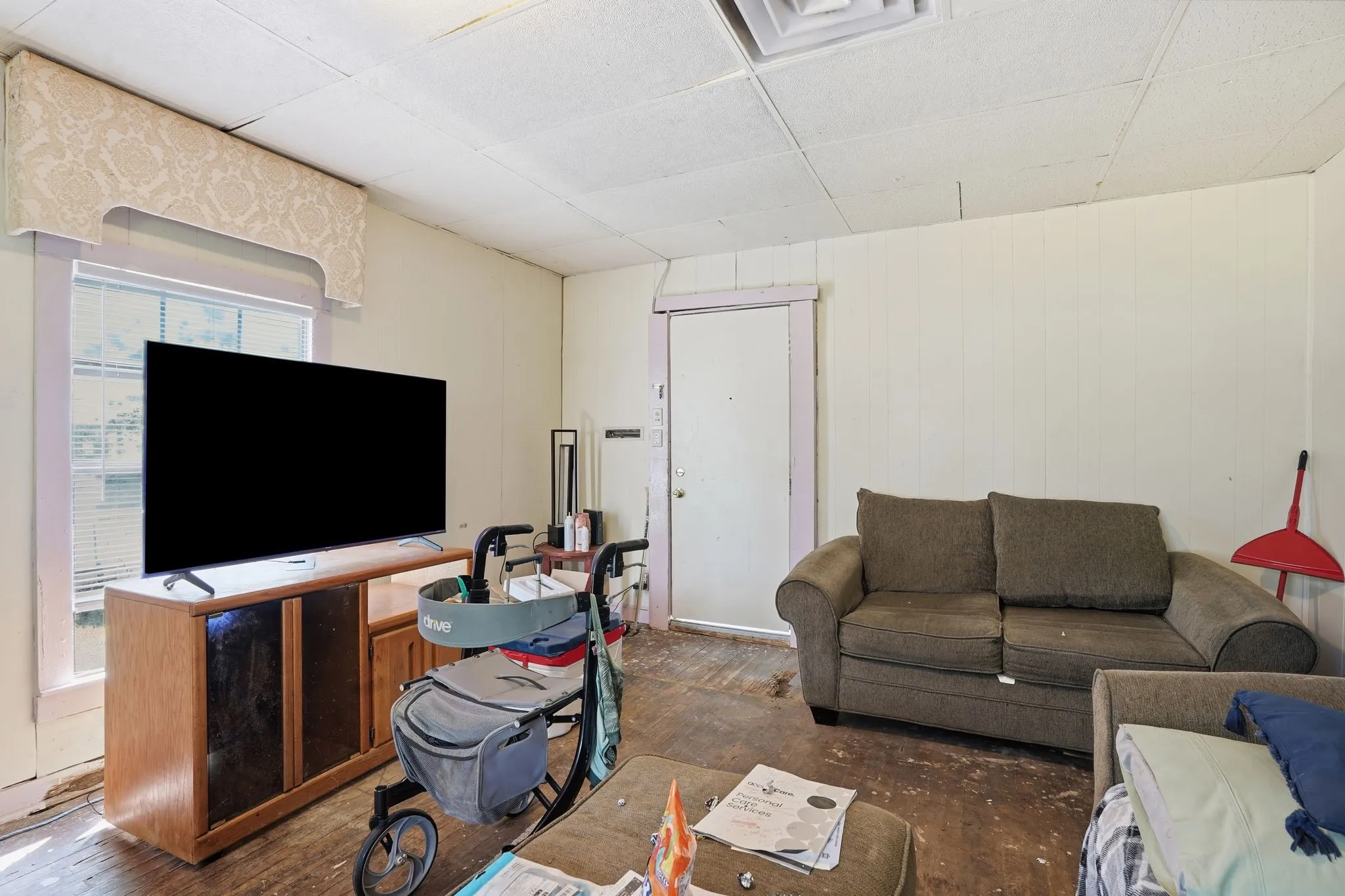 Single Family Residence For Sale in Mc Lennan County , 916 Turner Street, Waco, Texas 76704, 3 Bedrooms, 2 Bathrooms, Garage spaces, 1,117 Sqft, built in 1913, Price $59,900, mls#21304675, Real Estate Agent in Waco, Homes For Sale in Mc Lennan county, Homes For Sale in Waco, Realtor in Waco Texas, Real Estate Brokerage Independent Realty Texas, Luminita Cordes Realtor