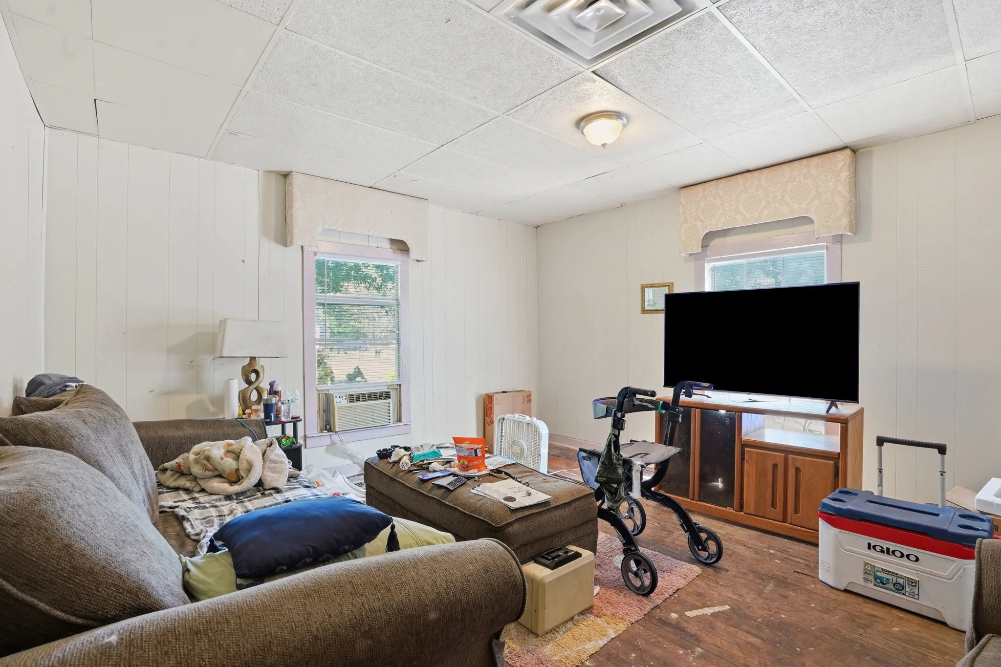 Single Family Residence For Sale in Mc Lennan County , 916 Turner Street, Waco, Texas 76704, 3 Bedrooms, 2 Bathrooms, Garage spaces, 1,117 Sqft, built in 1913, Price $59,900, mls#21304675, Real Estate Agent in Waco, Homes For Sale in Mc Lennan county, Homes For Sale in Waco, Realtor in Waco Texas, Real Estate Brokerage Independent Realty Texas, Luminita Cordes Realtor