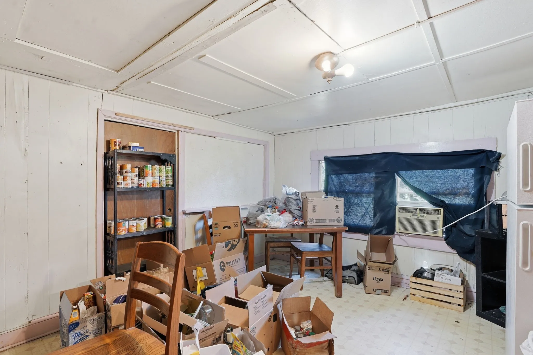 Single Family Residence For Sale in Mc Lennan County , 916 Turner Street, Waco, Texas 76704, 3 Bedrooms, 2 Bathrooms, Garage spaces, 1,117 Sqft, built in 1913, Price $59,900, mls#21304675, Real Estate Agent in Waco, Homes For Sale in Mc Lennan county, Homes For Sale in Waco, Realtor in Waco Texas, Real Estate Brokerage Independent Realty Texas, Luminita Cordes Realtor
