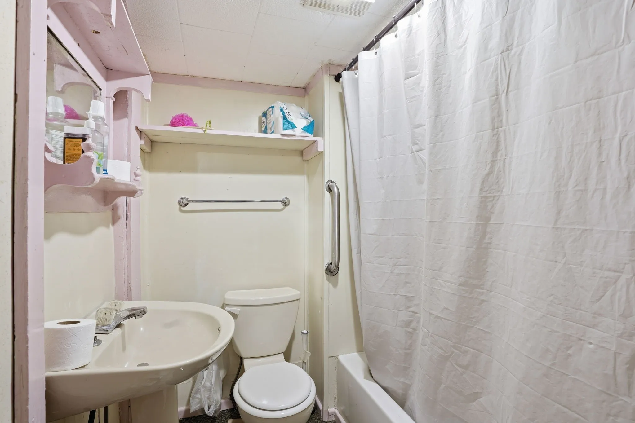 Single Family Residence For Sale in Mc Lennan County , 916 Turner Street, Waco, Texas 76704, 3 Bedrooms, 2 Bathrooms, Garage spaces, 1,117 Sqft, built in 1913, Price $59,900, mls#21304675, Real Estate Agent in Waco, Homes For Sale in Mc Lennan county, Homes For Sale in Waco, Realtor in Waco Texas, Real Estate Brokerage Independent Realty Texas, Luminita Cordes Realtor