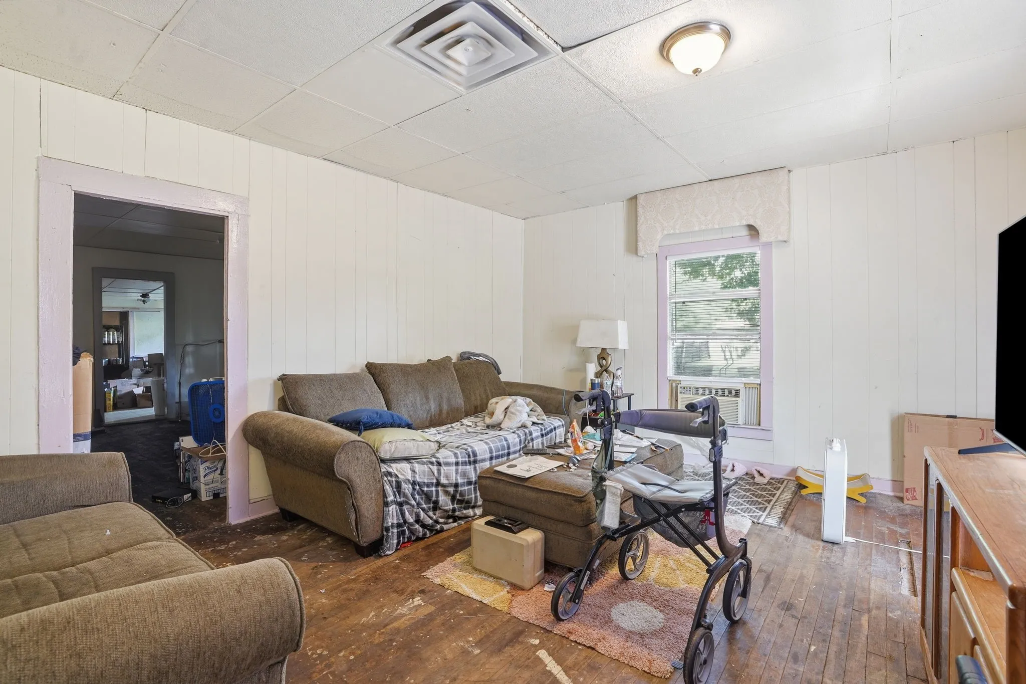 Single Family Residence For Sale in Mc Lennan County , 916 Turner Street, Waco, Texas 76704, 3 Bedrooms, 2 Bathrooms, Garage spaces, 1,117 Sqft, built in 1913, Price $59,900, mls#21304675, Real Estate Agent in Waco, Homes For Sale in Mc Lennan county, Homes For Sale in Waco, Realtor in Waco Texas, Real Estate Brokerage Independent Realty Texas, Luminita Cordes Realtor