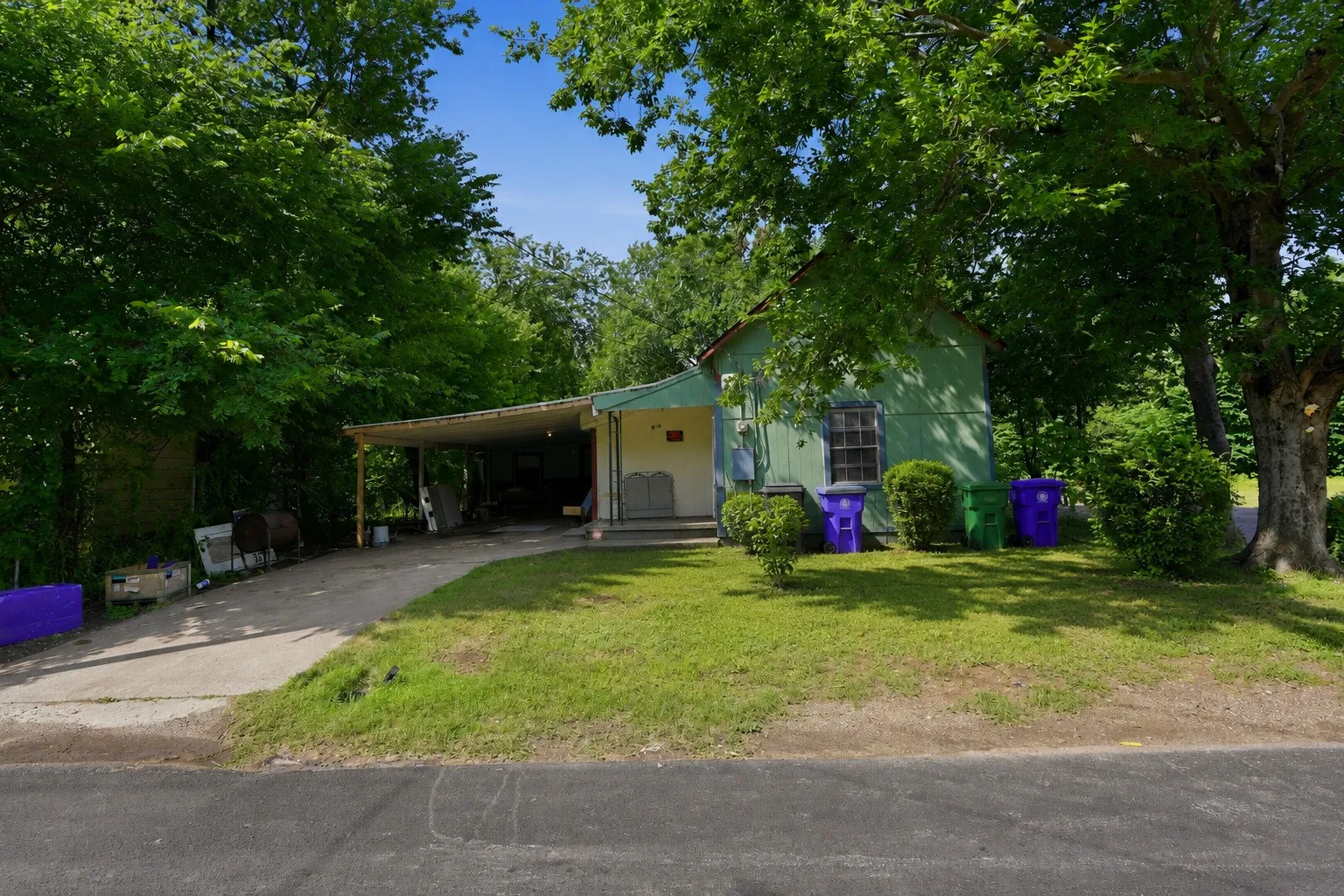 Single Family Residence For Sale in Mc Lennan County , 916 Turner Street, Waco, Texas 76704, 3 Bedrooms, 2 Bathrooms, Garage spaces, 1,117 Sqft, built in 1913, Price $59,900, mls#21304675, Real Estate Agent in Waco, Homes For Sale in Mc Lennan county, Homes For Sale in Waco, Realtor in Waco Texas, Real Estate Brokerage Independent Realty Texas, Luminita Cordes Realtor